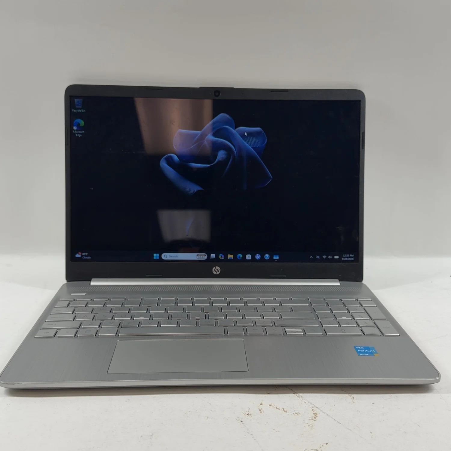 HP Laptop 15-DY2005TG 15.6" Pentium Gold 7505 2.0GHz 8GB RAM 256GB SSD