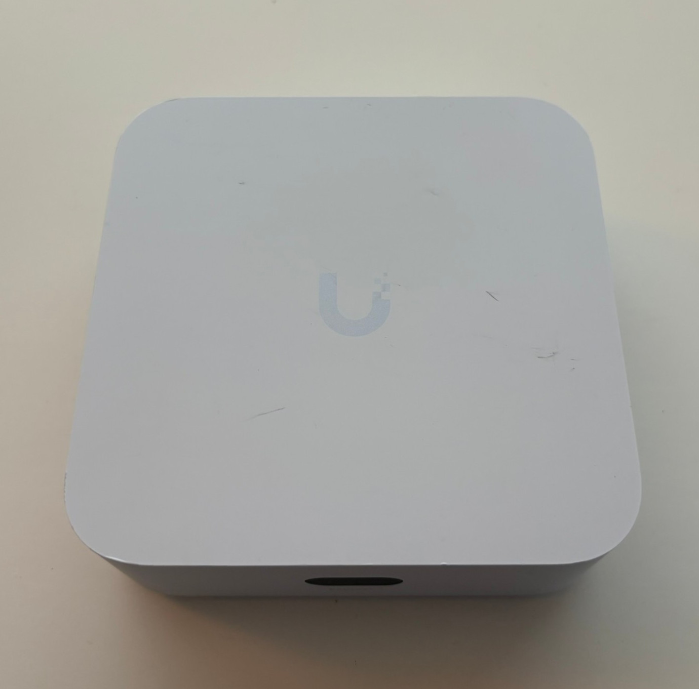 Ubiquiti UniFi Express 7 Cloud Gateway UX7 (Unit Only / No Power Cord)