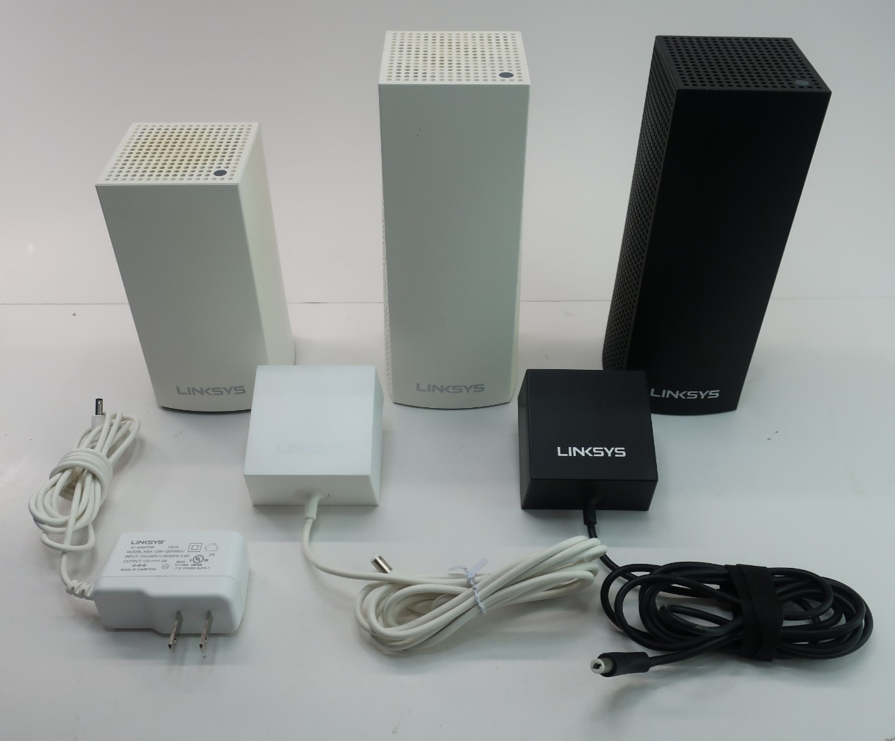 Linksys Velop Mesh Wi-Fi System  WHW03 Triband & VLP01 Dual Band - Lot of 3