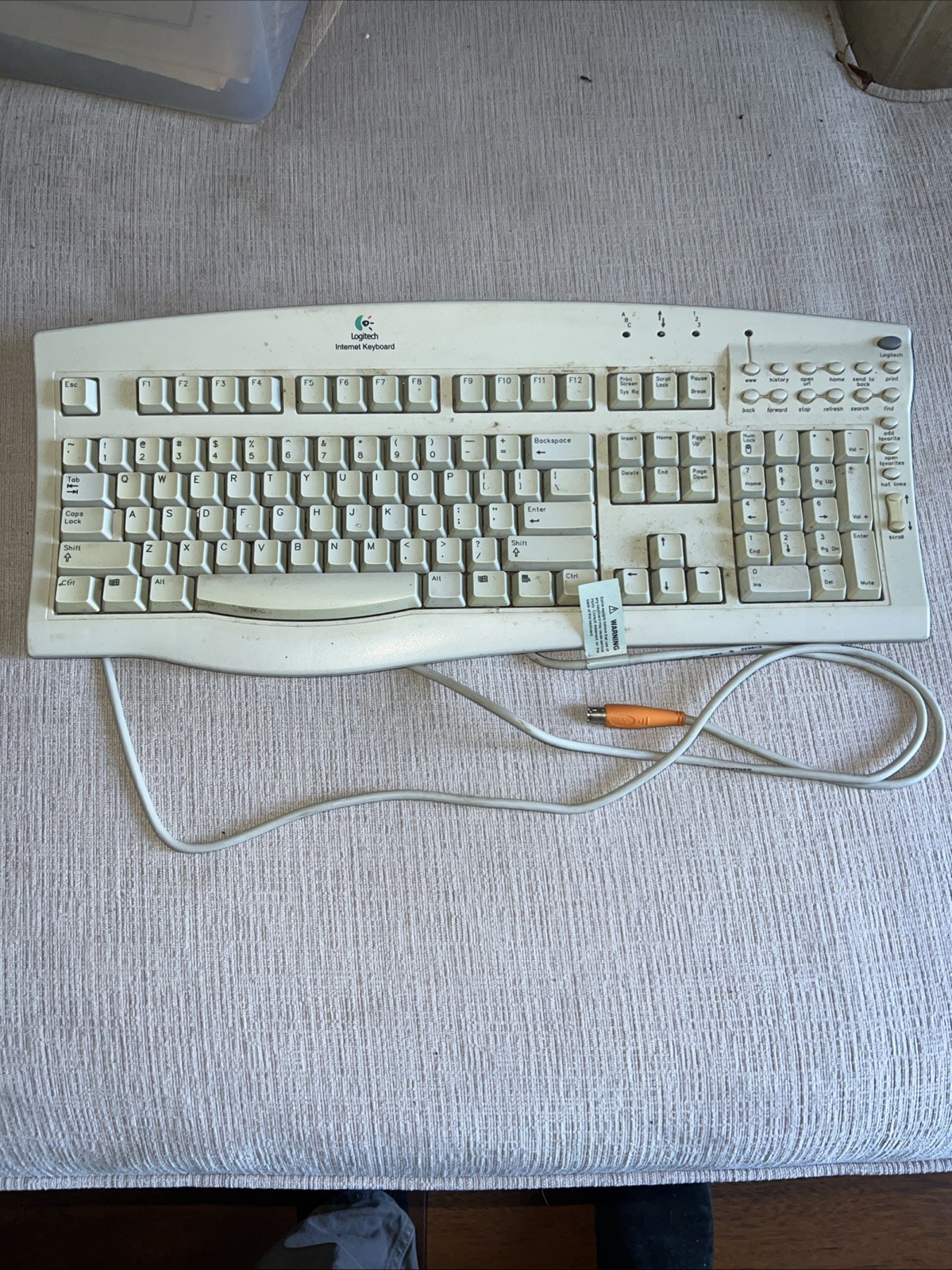 Vintage Logitech Mechanical Internet Keyboard SK-2500 Y-SB3 PS/2