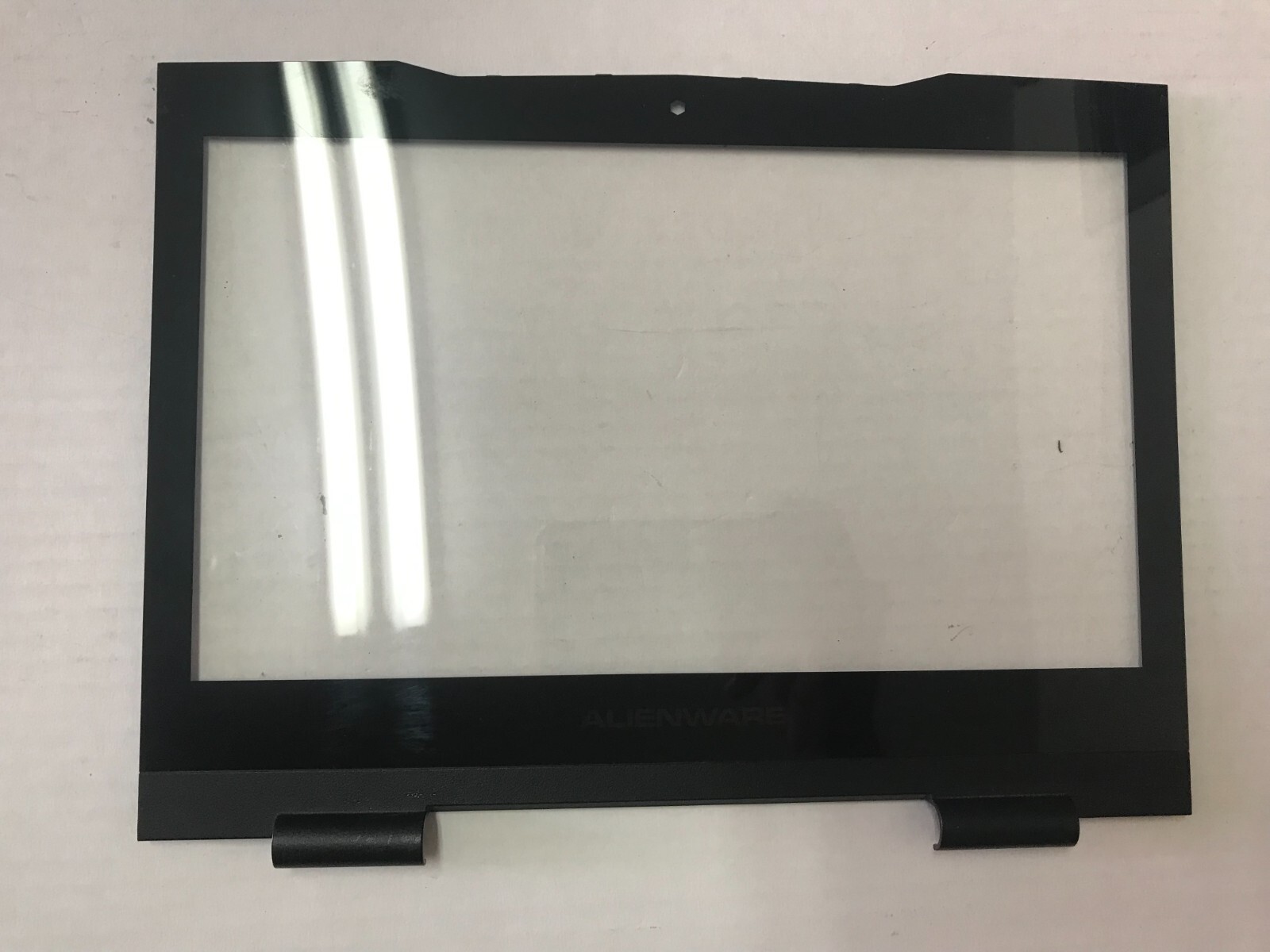 Genuine Dell Alienware M11X Laptop LCD Bezel P/N- NYDH9