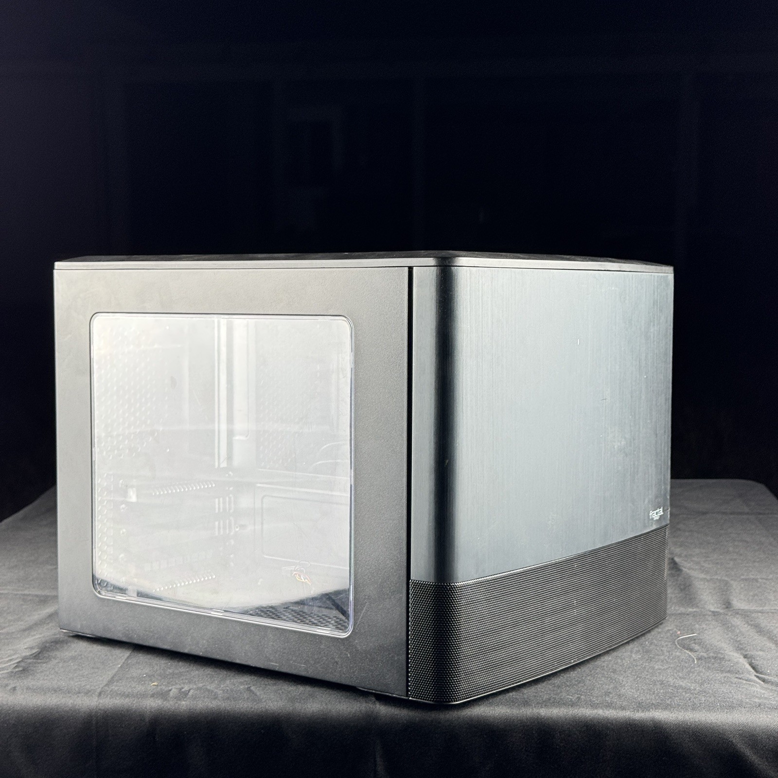Fractal Design Node 804 Black Window Aluminum Steel Micro ATX Cube Computer Case