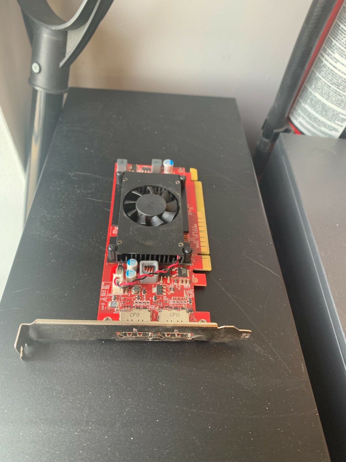 Lenovo NVIDIA GeForce 1gb Video Graphics Card 00PC596 GT720 IBM ZZ + Adapter