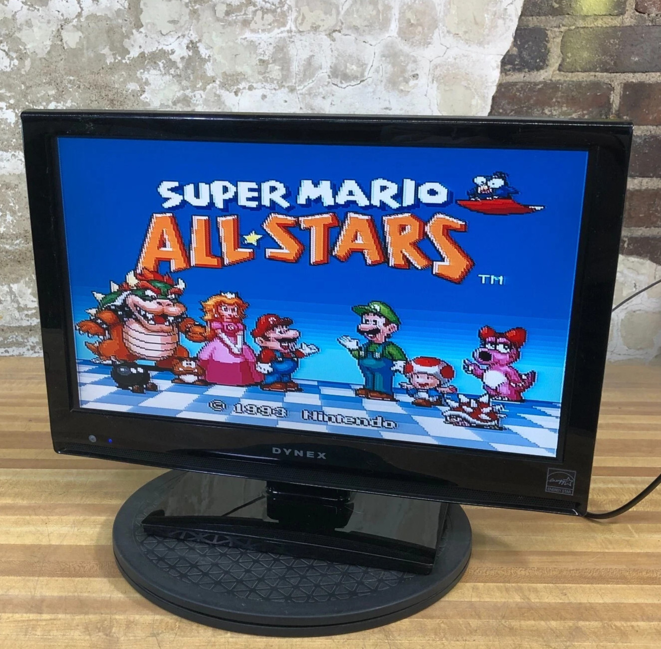 19” LCD TV HDMI RCA Portable Small Kitchen Bedroom RV Retro Gaming Television