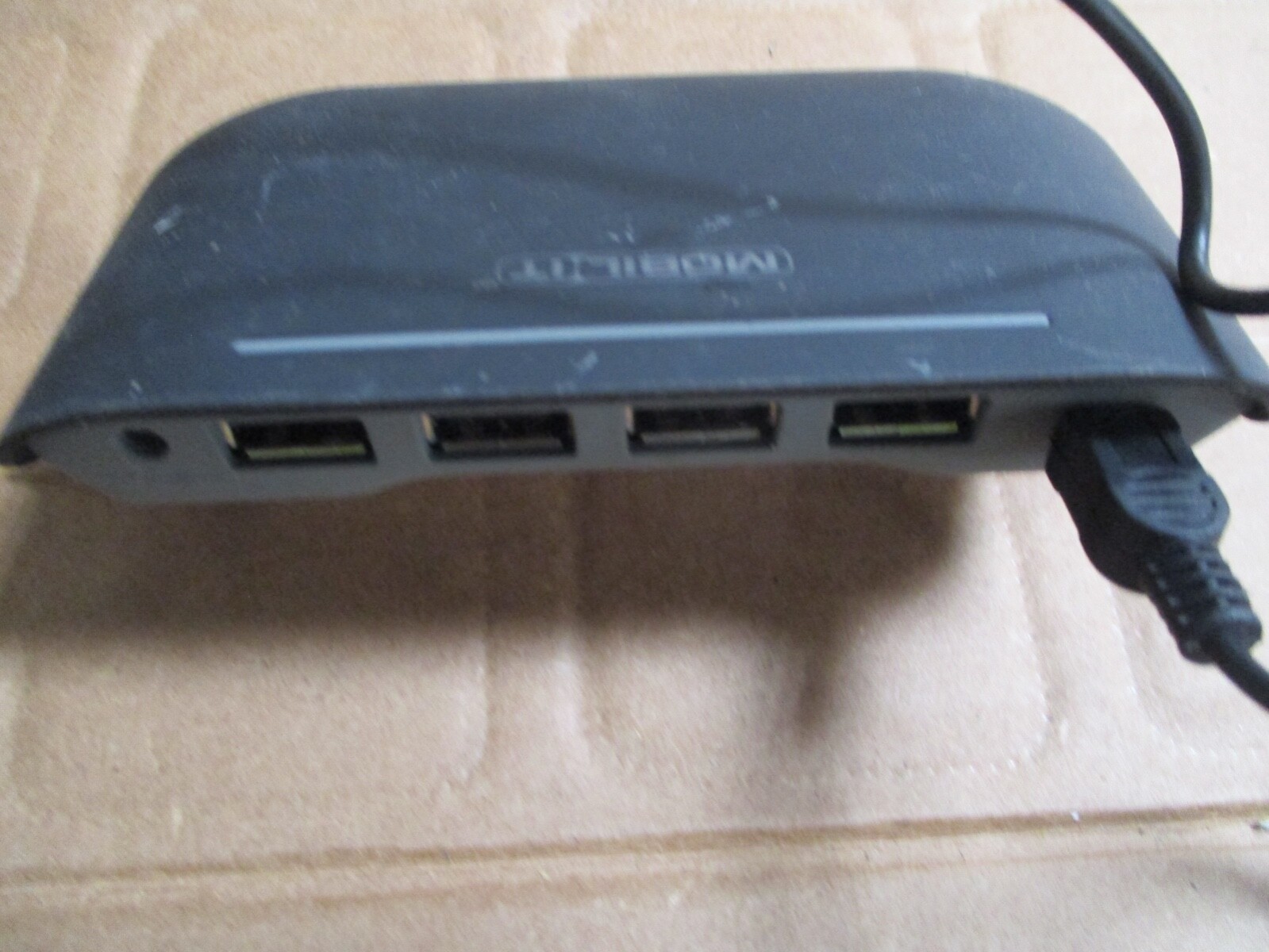 Ativa Mobil-IT UH412  USB 2.0 4-Port Desktop Hub, Black