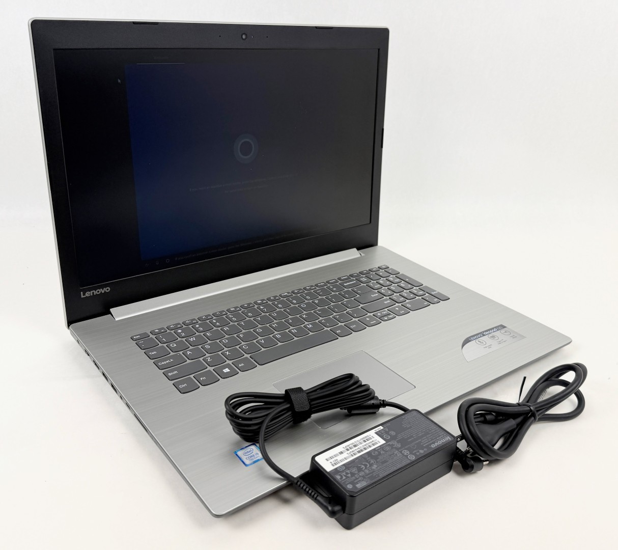 Lenovo IdeaPad 320-17IKB 17.3" 1600x900 i5-7200U 8GB 1TB HDD W10H - Scratches