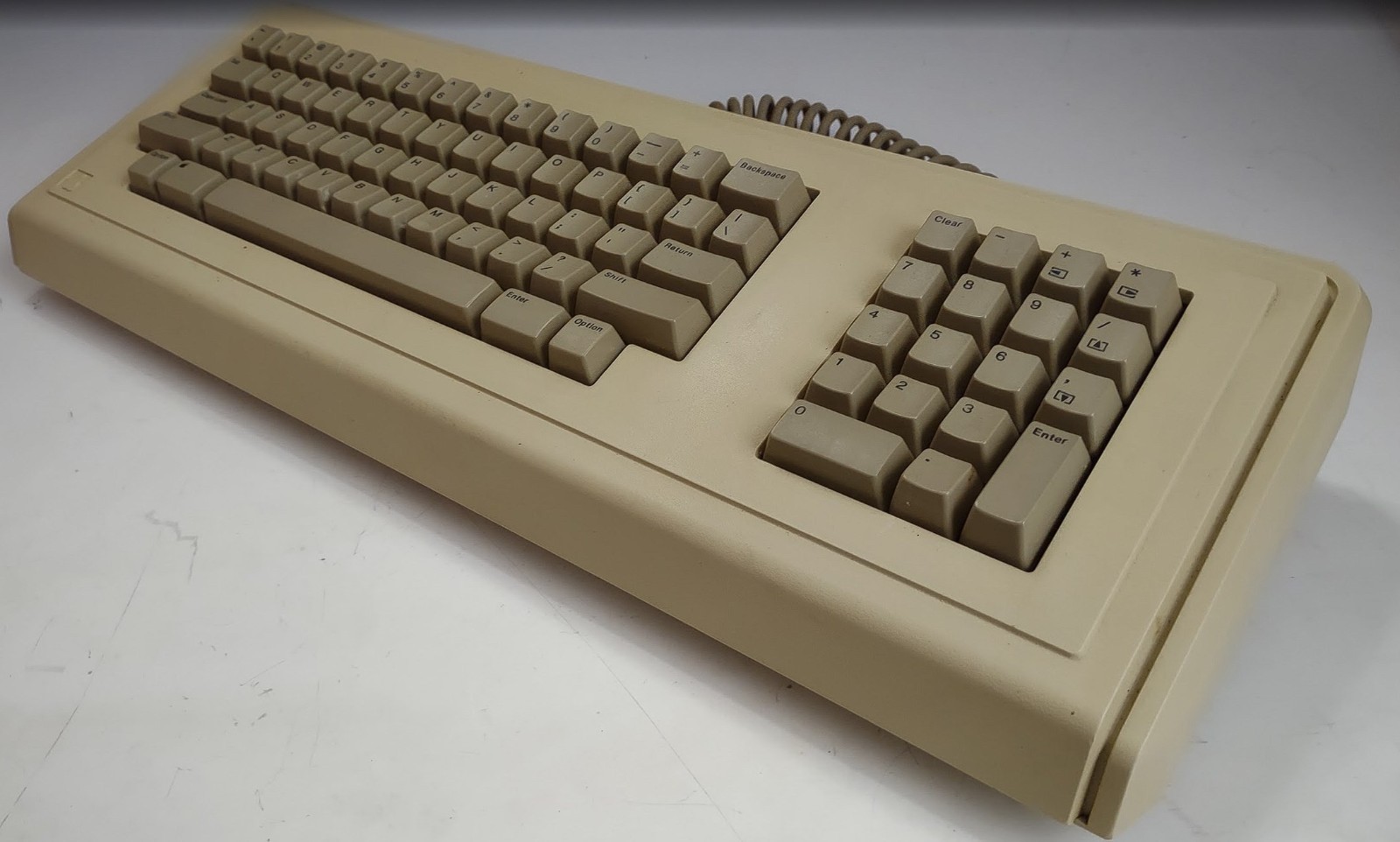 Apple LISA Keyboard - Pristine