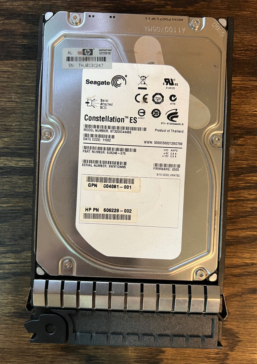 HP Seagate 2TB Hot-Plug 3.5-inch LFF SAS 6Gb/s 7.2K RPM 606228-002 STM32000444SS