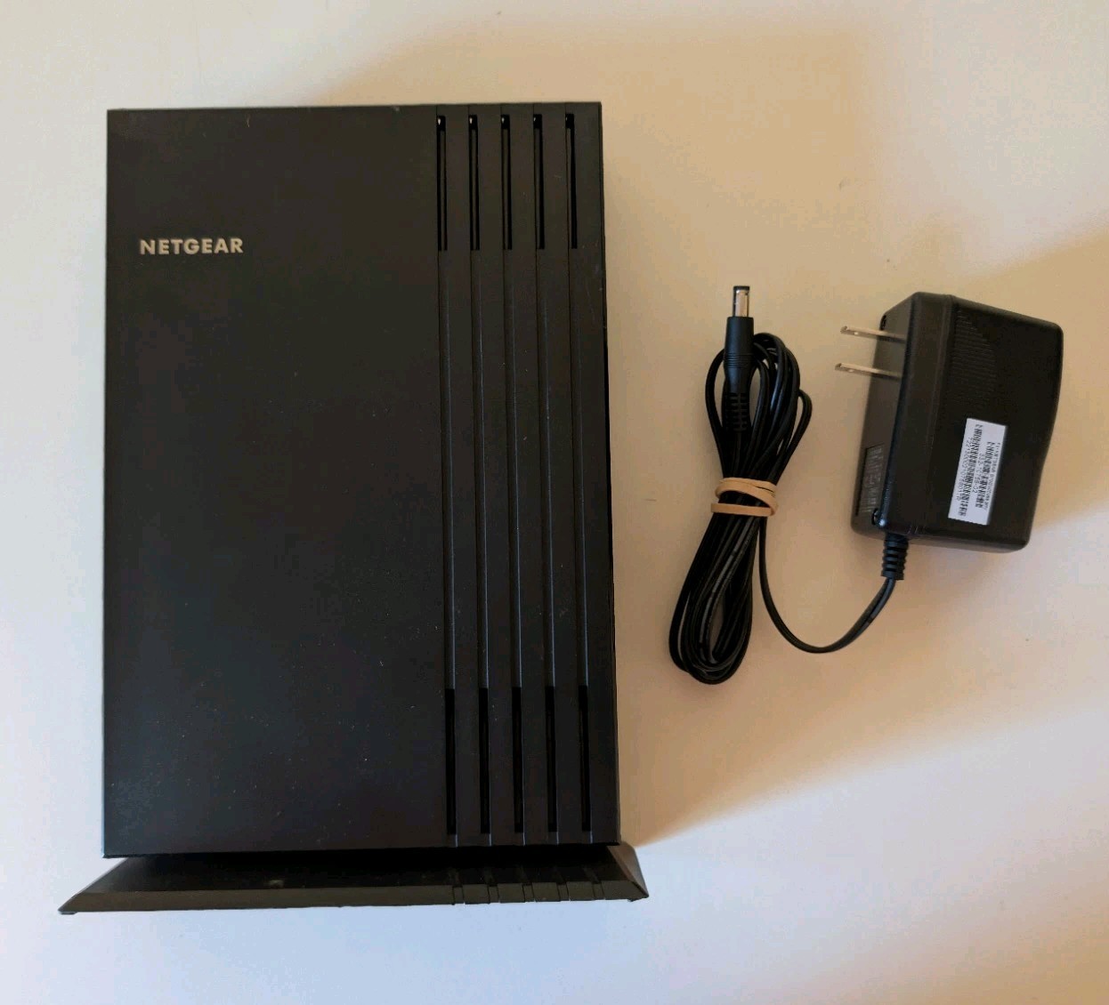 NETGEAR EAX20 AX1800 Wi-Fi 6 Mesh Range Extender w/ Power Adapter Powers On