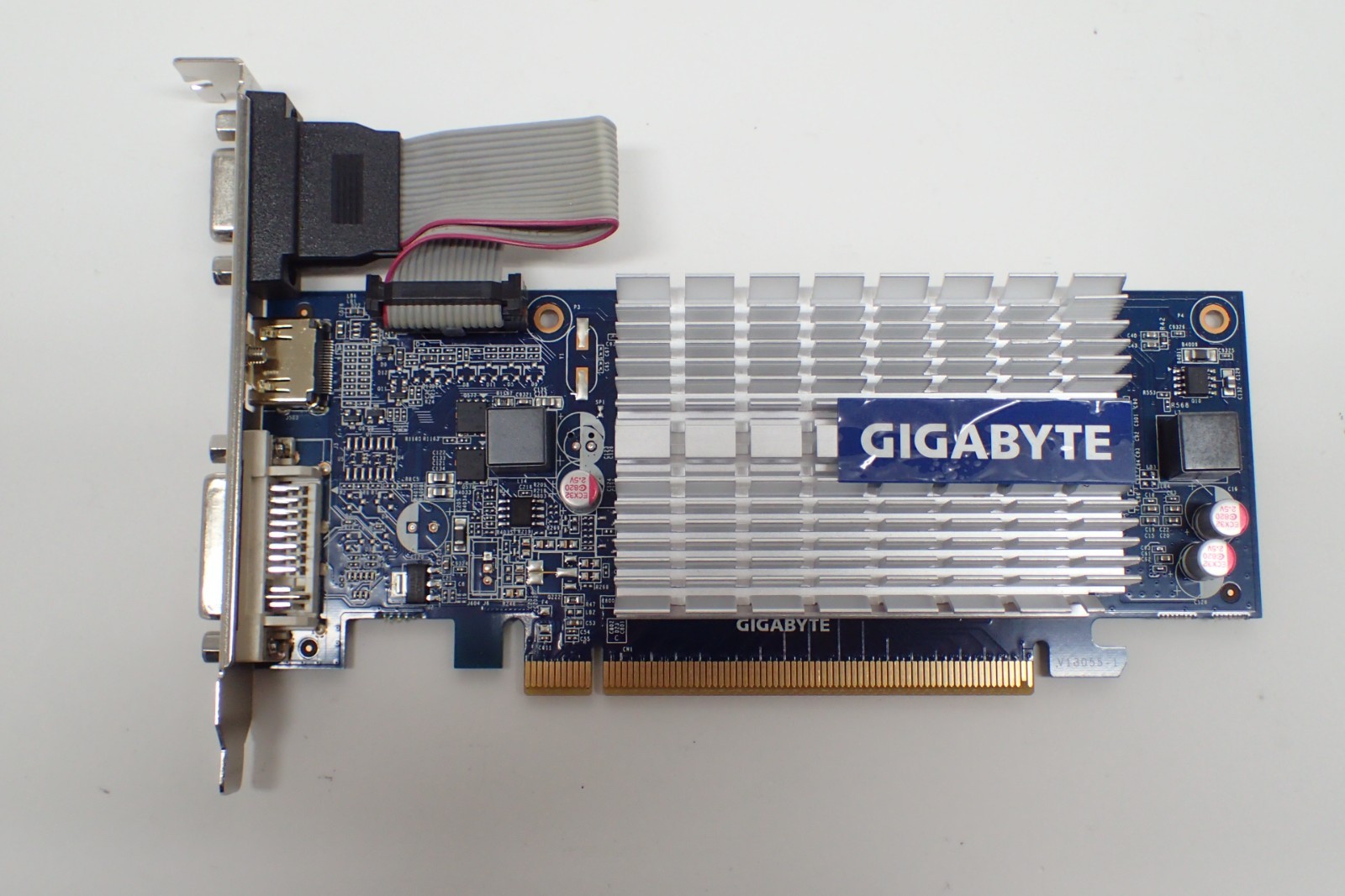 Gigabyte NVIDIA GeForce 210 (GV-N210SL-1GI) 1GB DDR3 SDRAM Video Graphics Card