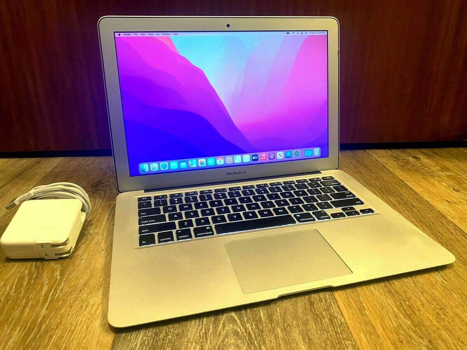 13" Apple MacBook Air 128GB SSD 8gb 3.2Ghz i7 TURBO - Monterey - 3 Year WARRANTY