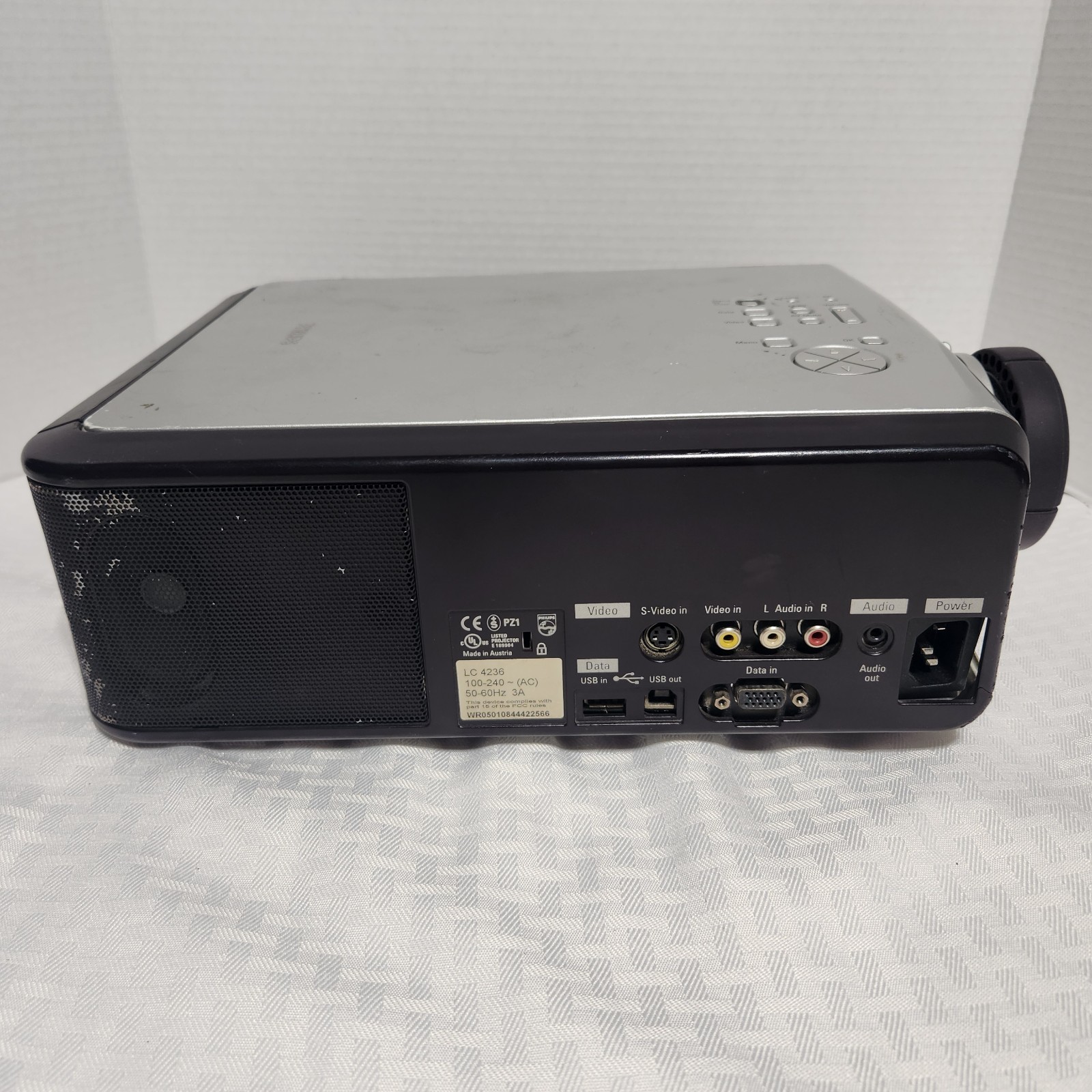 Philips Hopper SV20 Impact MultiMedia Projector LC 4236 50-60Hz