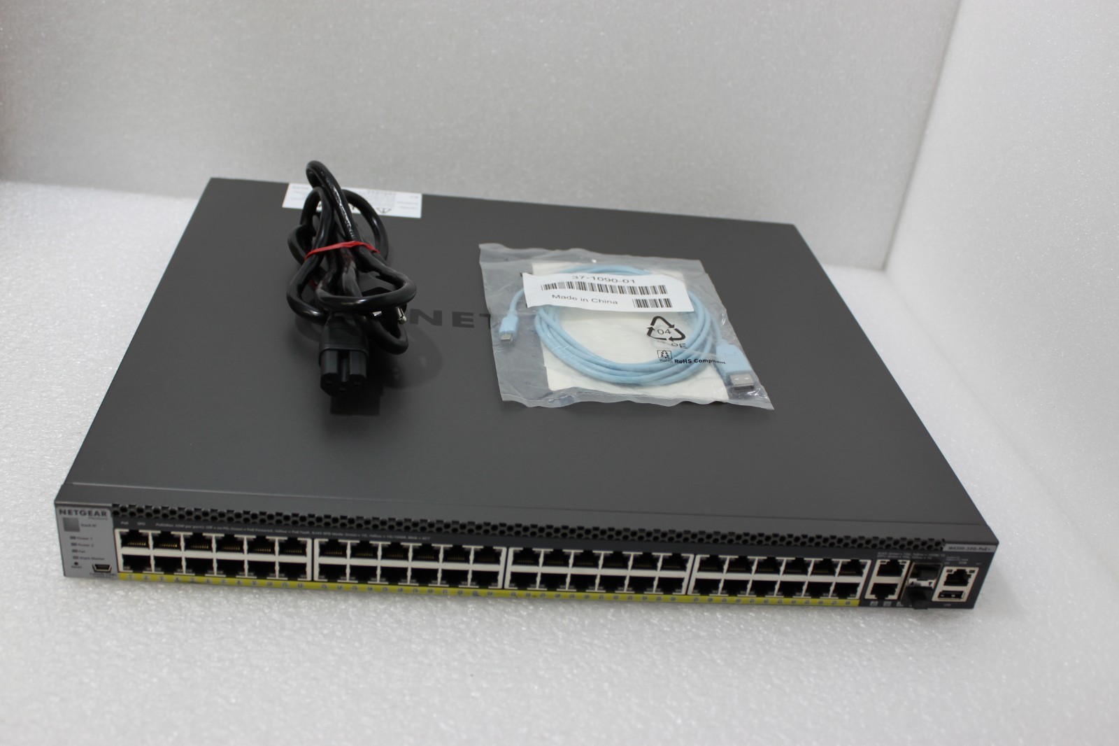 Netgear GSM4352PS M4300-52G-PoE+ 48-Port Gigabit PoE+ 1000W L3 Switch