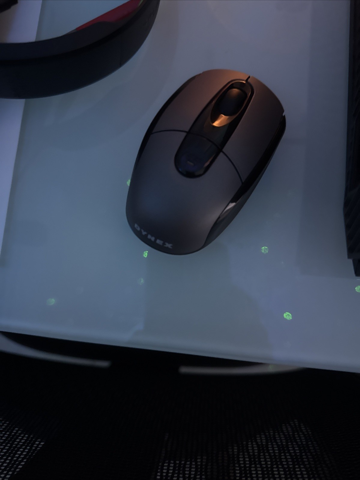 Dynex DX-WMSE Optical Mouse Wireless, Standard Black, USB dynex in gd condition