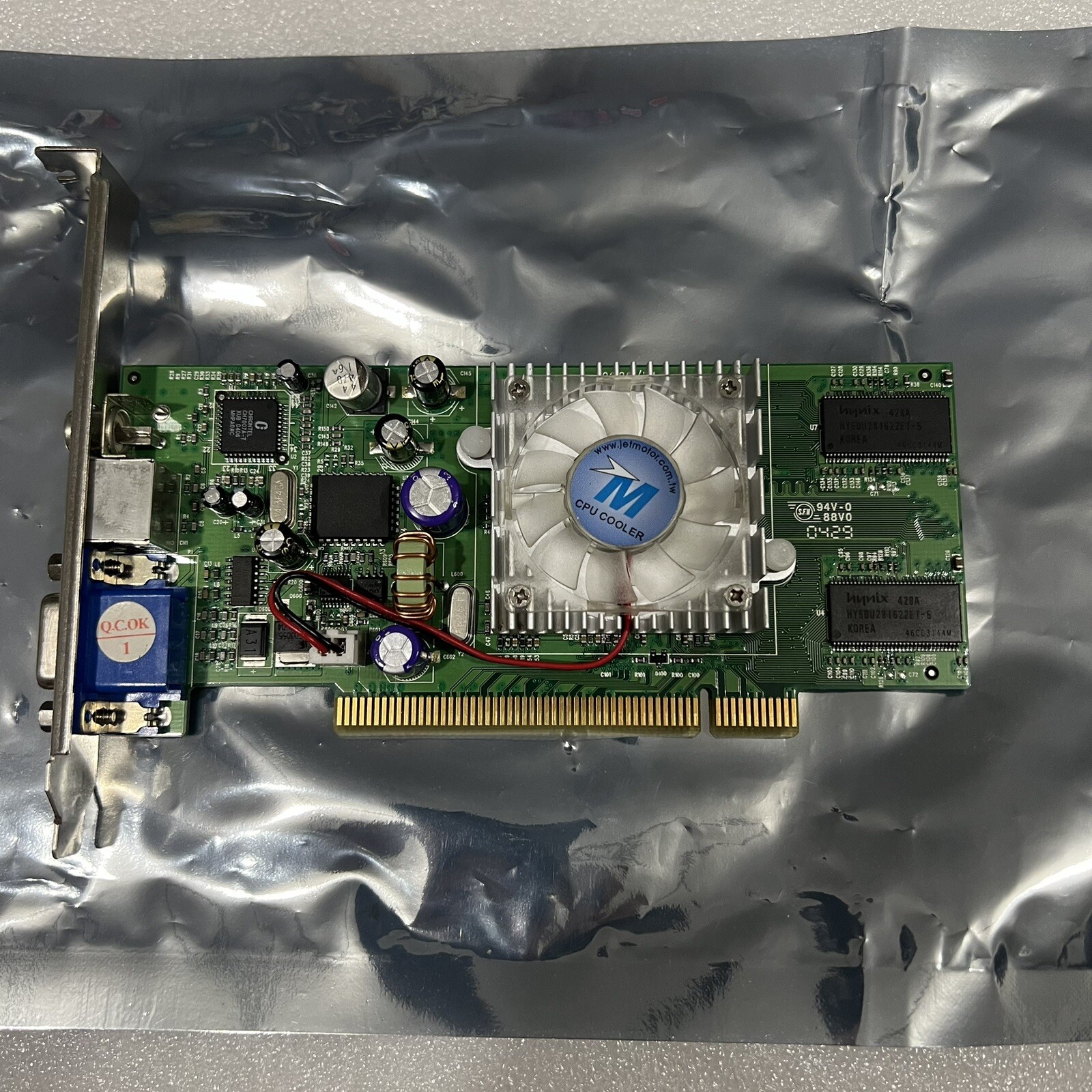 JATON VIDEO-118PCI-64DDRTV GeForce MX400 64MB PCI Video Card S-Video RCA TV Out