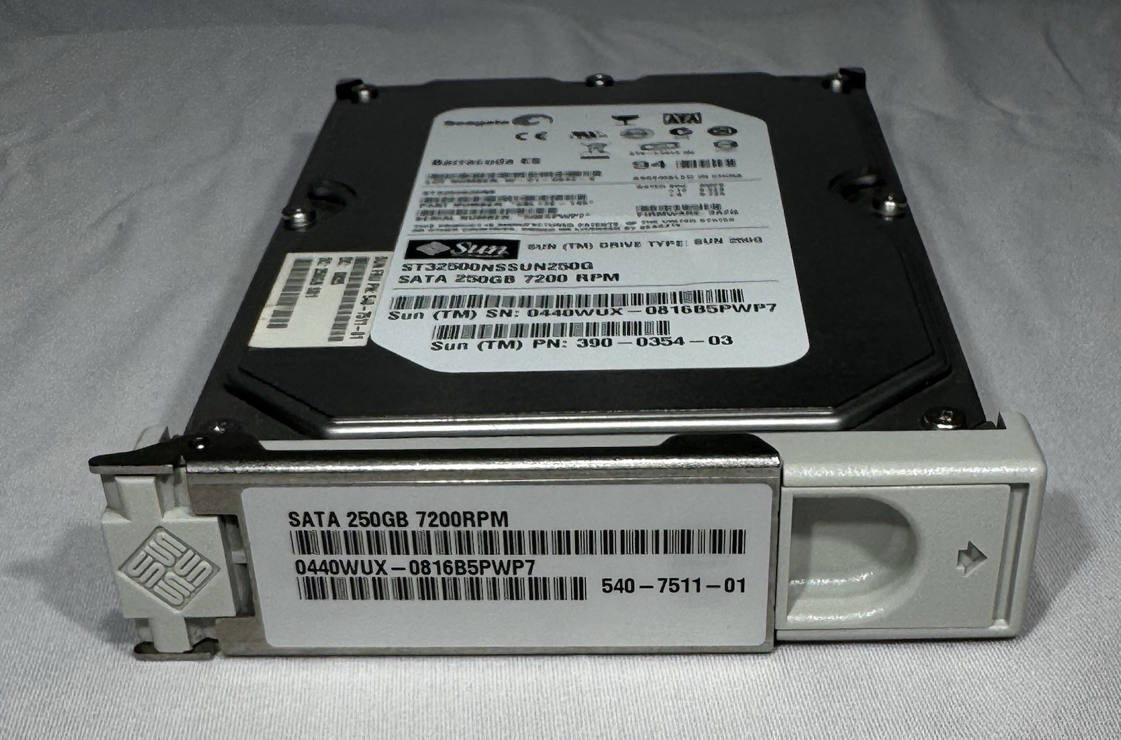 Sun 540-7511 250GB3.5" 7200RPM SATA 3.0Gb/s HDD w/SPUD Bracket - Sun Ultra 24
