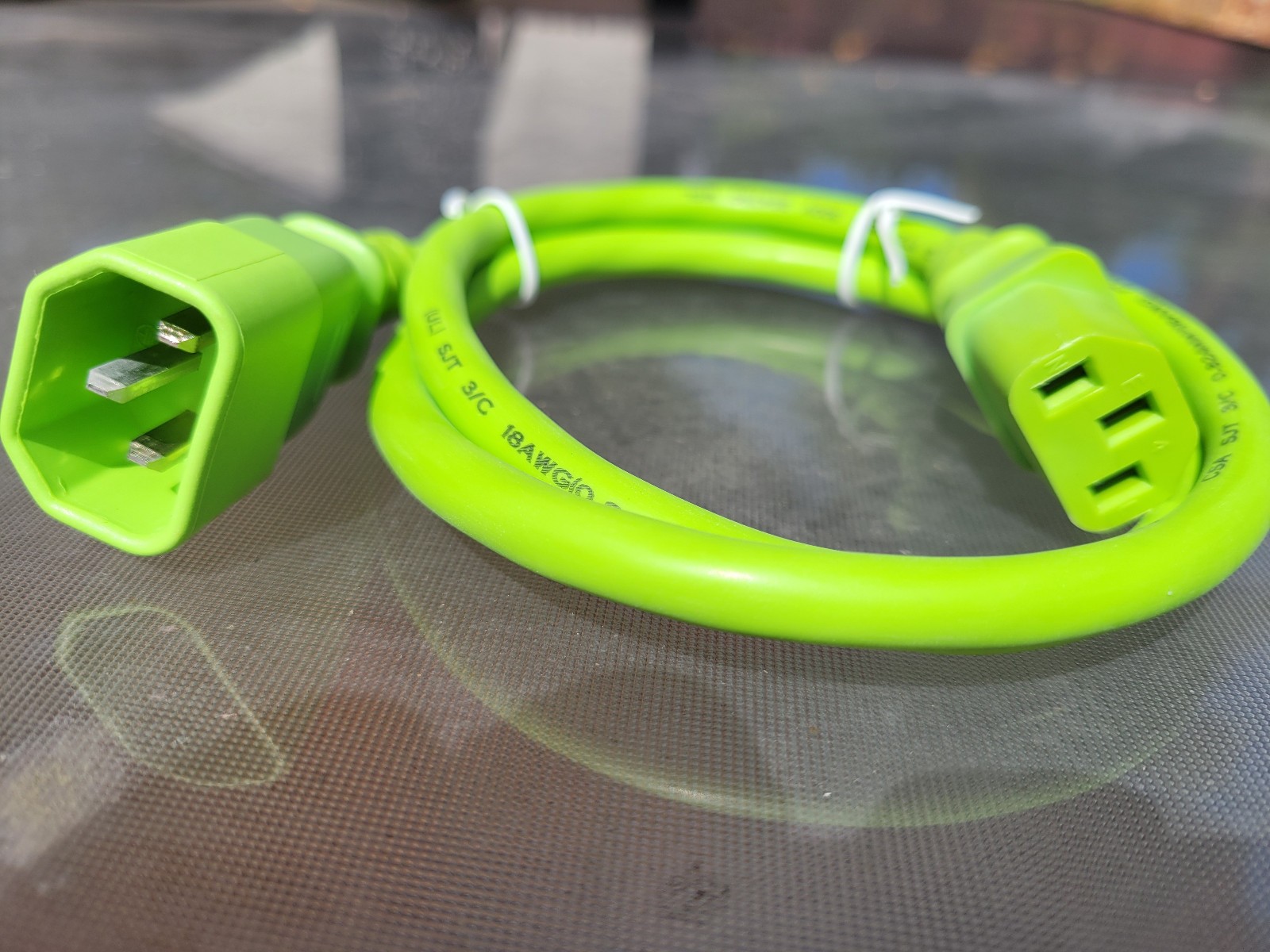 3 Foot Heavy Duty Power Extension Cord 15A 14 AWG C14 C13 Green 3'