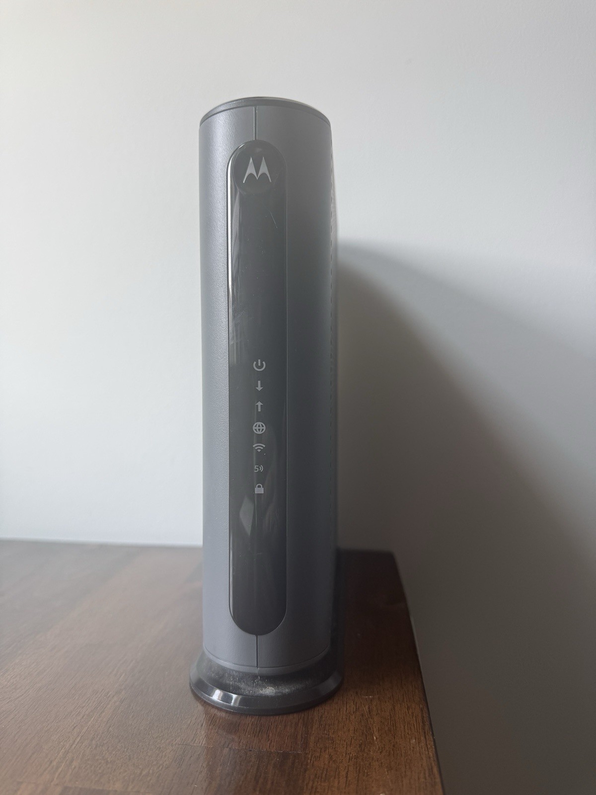 Motorola MG7550 (16x4) Cable Modem AC1900 Wi-Fi Router DOCSIS 3.0 NO POWER CORD