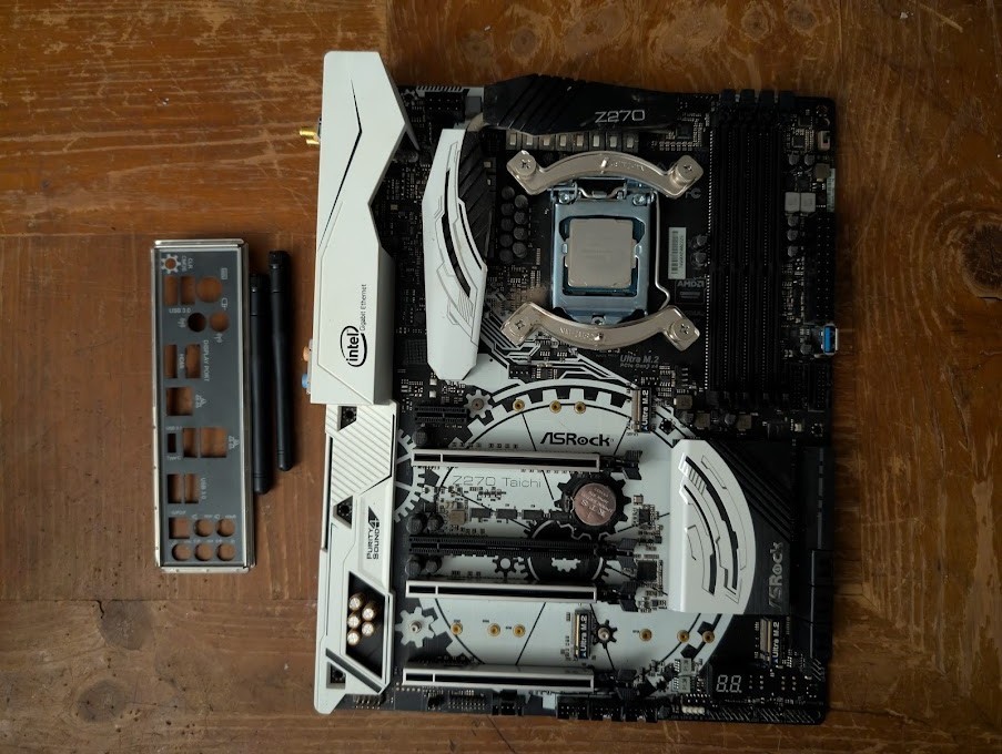 ASRock Z270 Taichi 6/7th Gen LGA1151 HDMI Motherboard & Intel Core i7-7700K 4.20