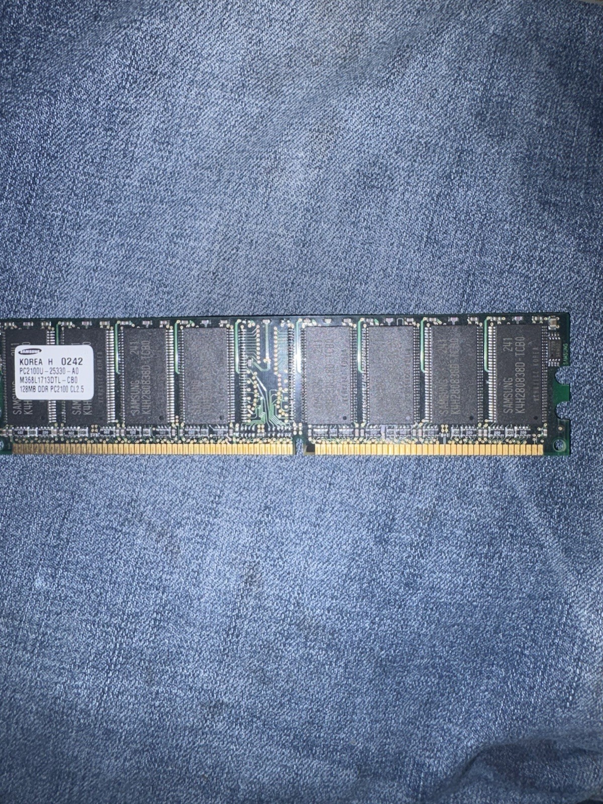 Samsung 128MB DDR SDRAM PC2100U-25330 184-Pin DIMM Unbuffered M368L1713DTL-CB0