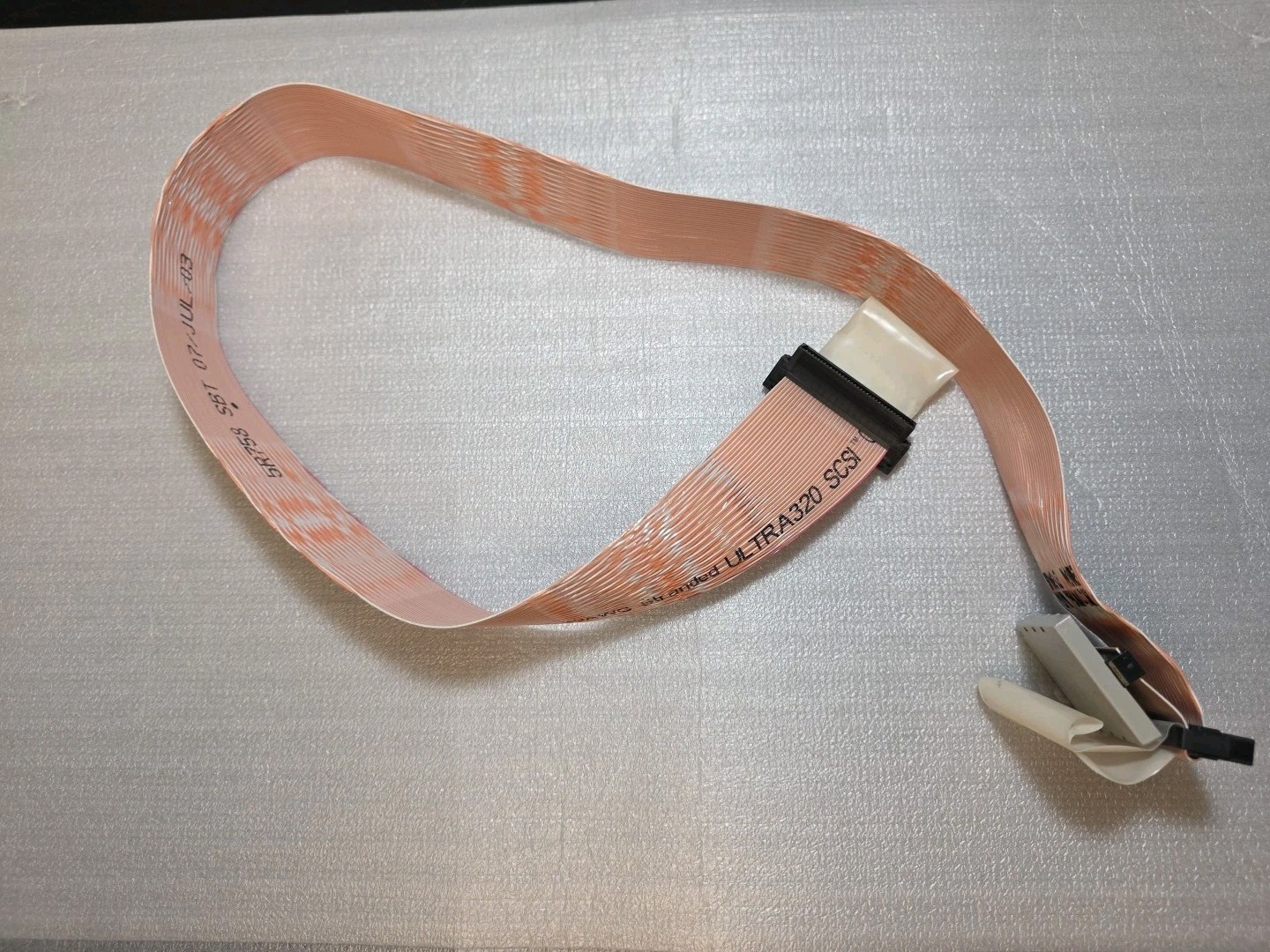 Dell 5R758 Poweredge 700 800 1600 600SC 1600SC SCSI Cable CN-05R758