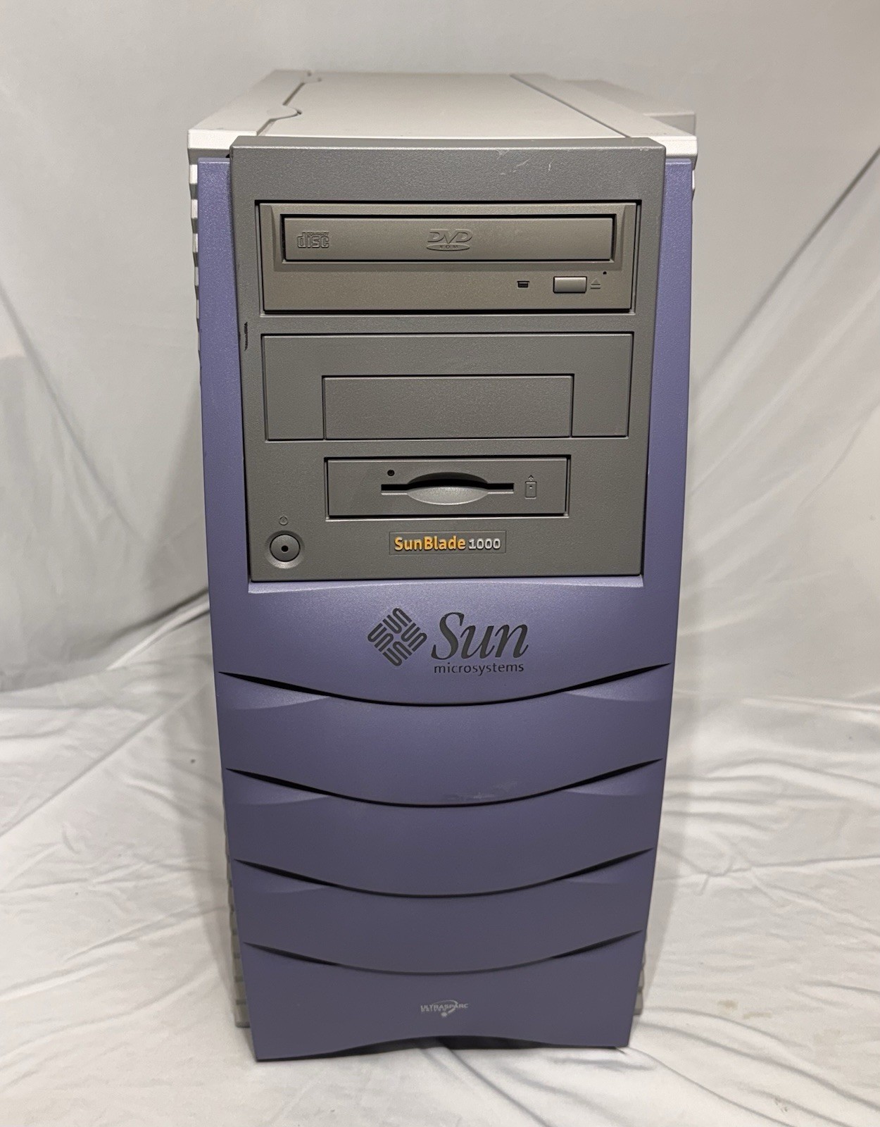 Sun Blade 1000 Workstation 2x 750MHz CPU, 1GB RAM, Creator3D Series 3 FFB2+, DVD