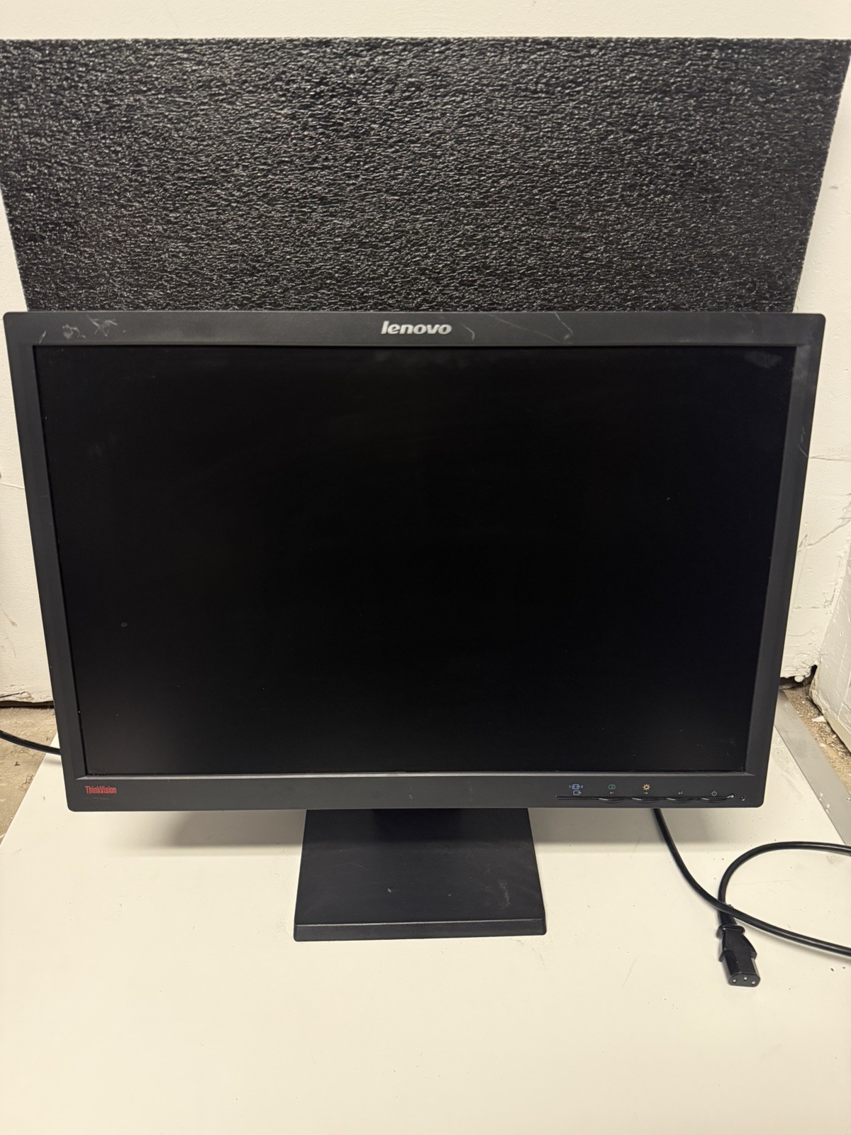 Lenovo ThinkVision L2250pwD 22" 1680x1050 Computer Monitor - No Stand 