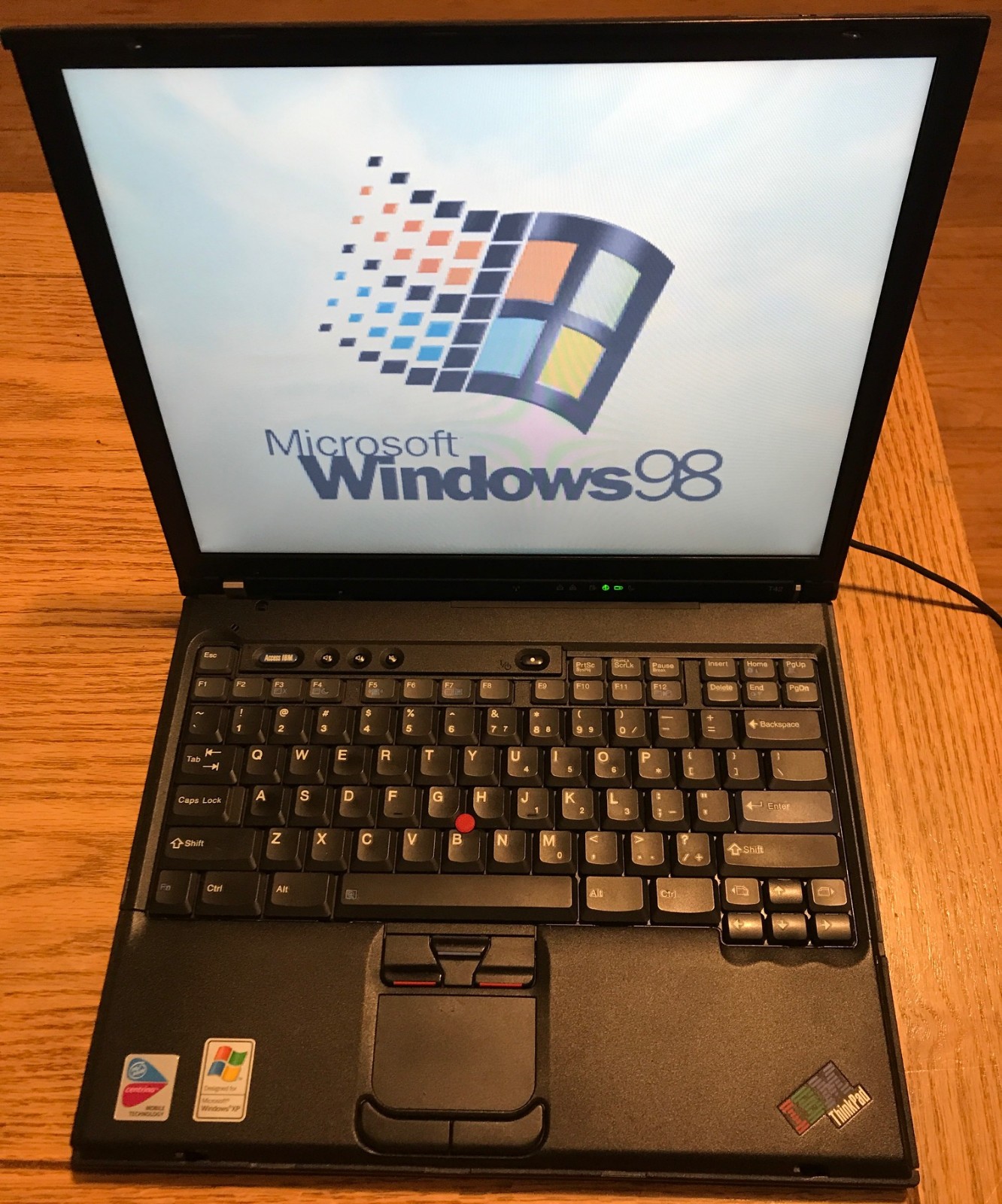 IBM ThinkPad T42 14" - 1.7ghz, 1.5gb, 80gb hd, XP + 98se dual boot - complete