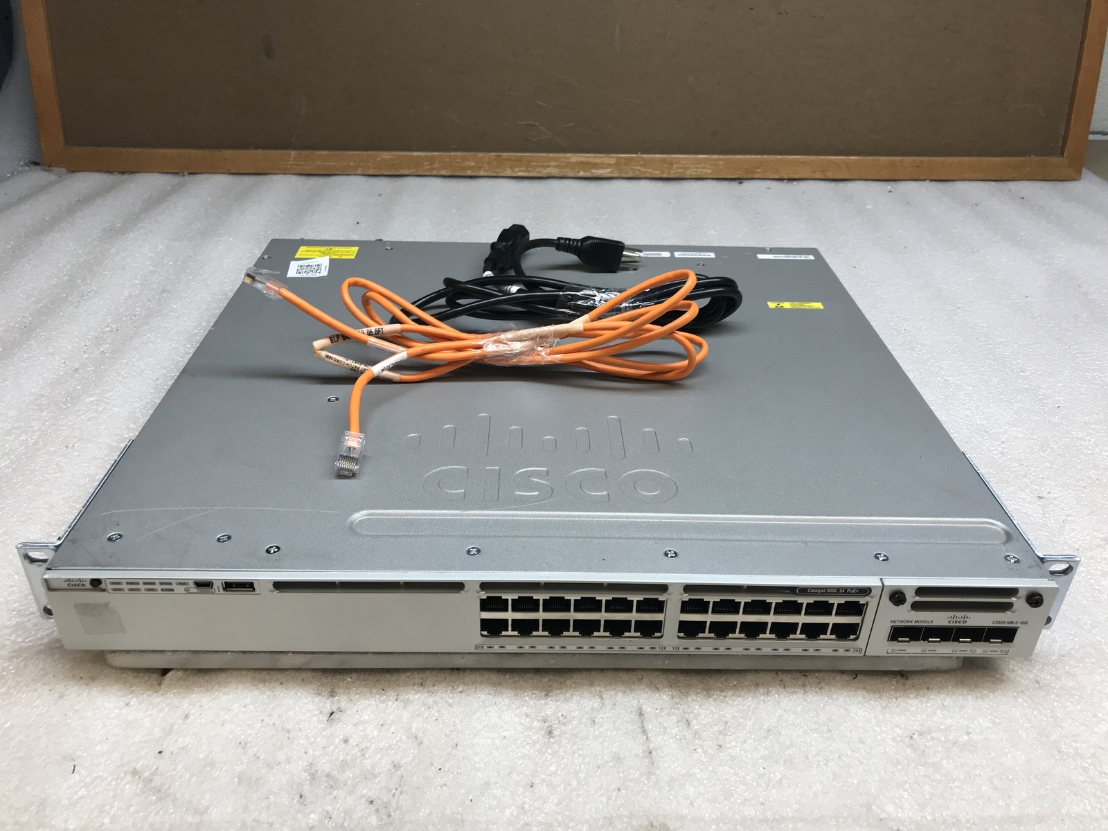 Cisco Catalyst WS-C3850-24P-S 24-Port PoE+ Switch - Tested / Factory Reset