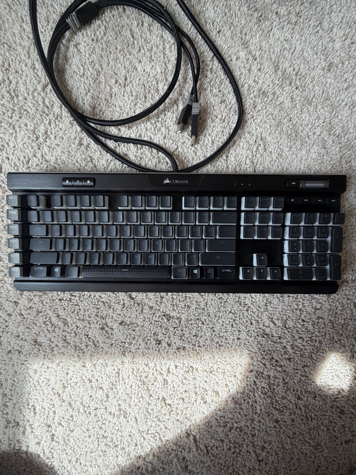 Corsair K95 RGB Platinum Gaming Keyboard Black USB 18 programmable macro keys