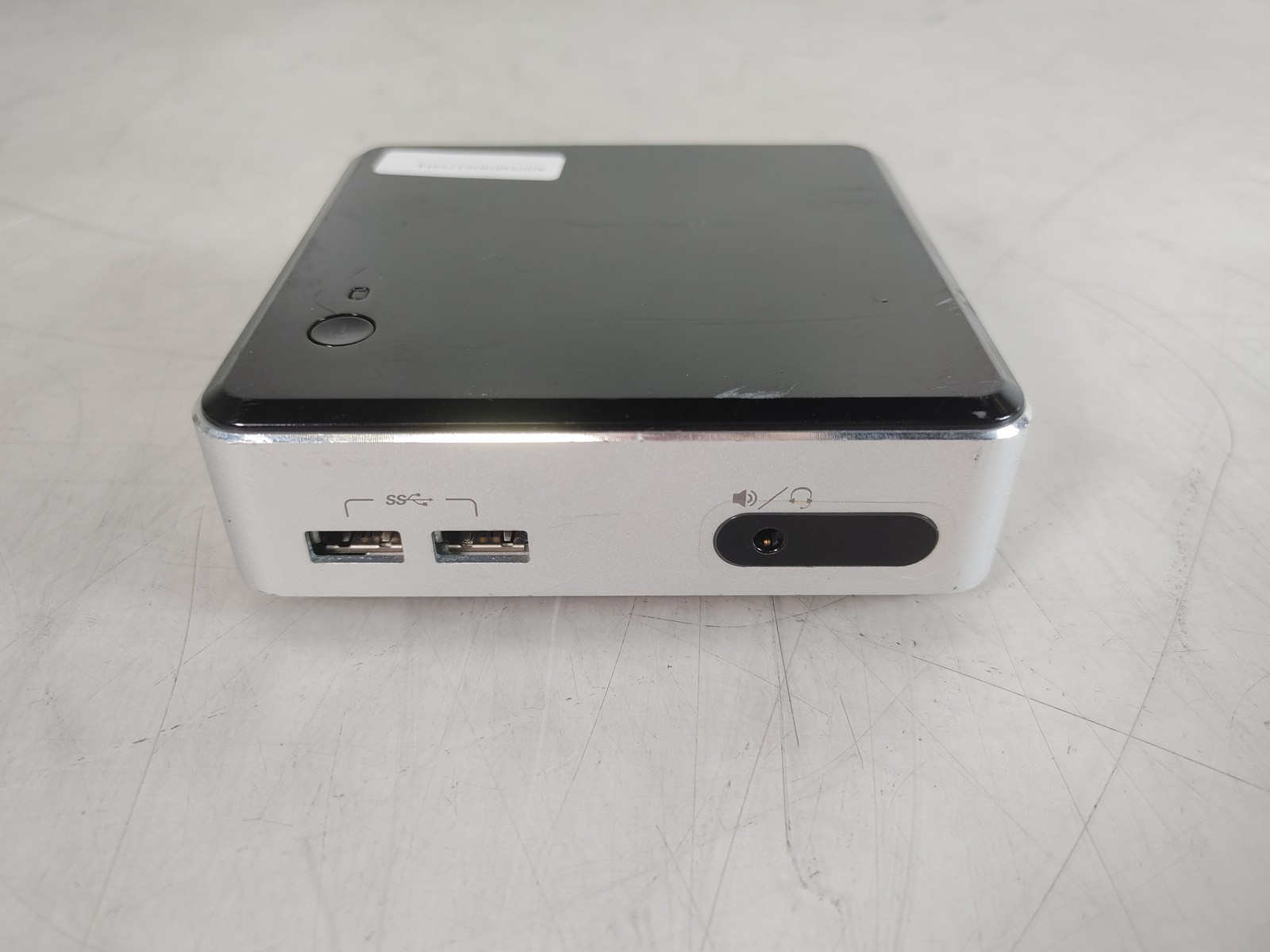Intel NUC D54250WYK Intel Core i5-4250U 1.30 GHz 8 DDR3L Desktop - No HDD