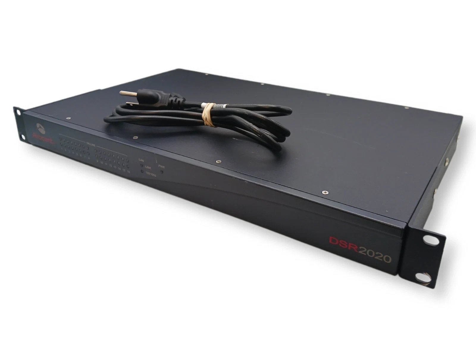 Avocent DSR2020 DSR2020-001 520-364-514 16-System KVM Over IP Switch RMK w/ Cord