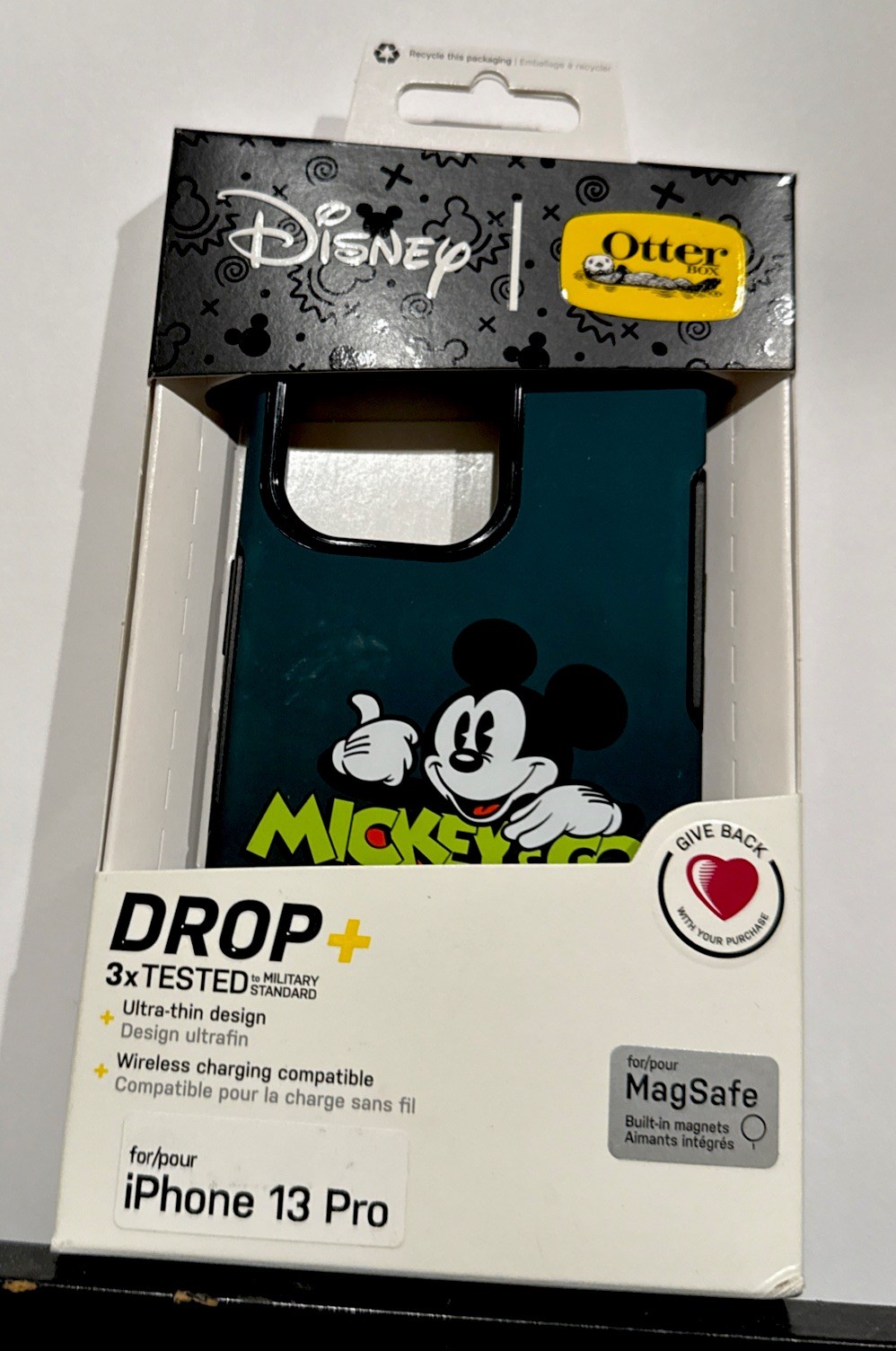 DISNEY PARKS OtterBox Mickey & CO.  IPHONE 13 Pro Cover