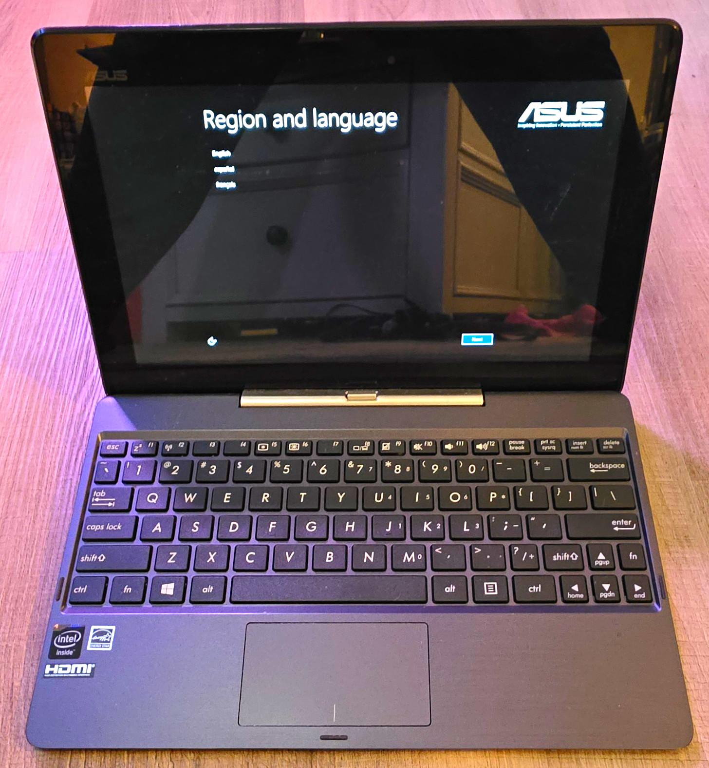 ASUS Transformer Book T100TA-B1-GR 10.1" 2-in-1 Laptop Tablet Gray - Powers On