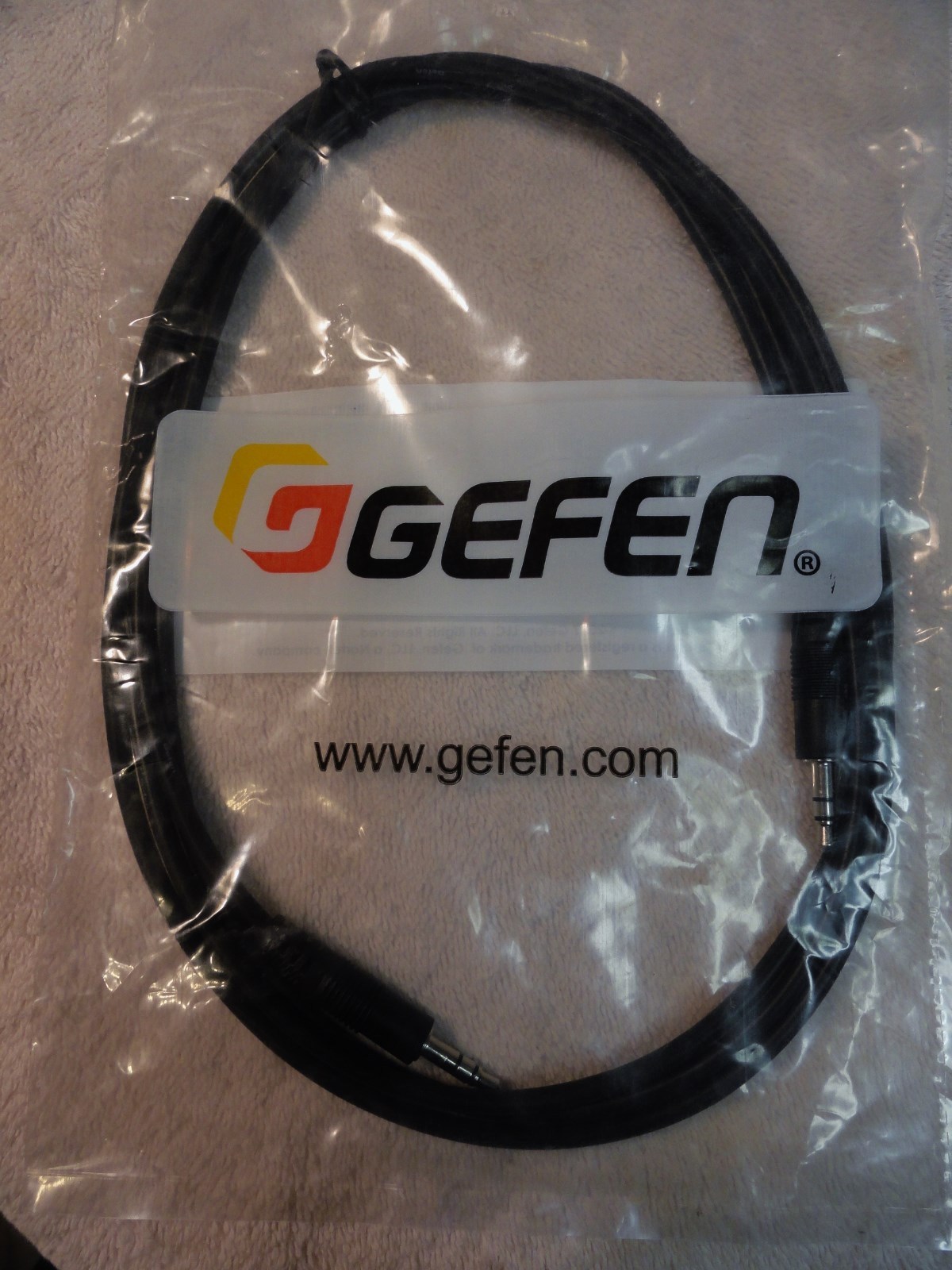 GEFEN 6ft Mini Stereo Patch Cable 1/8" (3.5mm) Stereo TRS plugs at each end. 