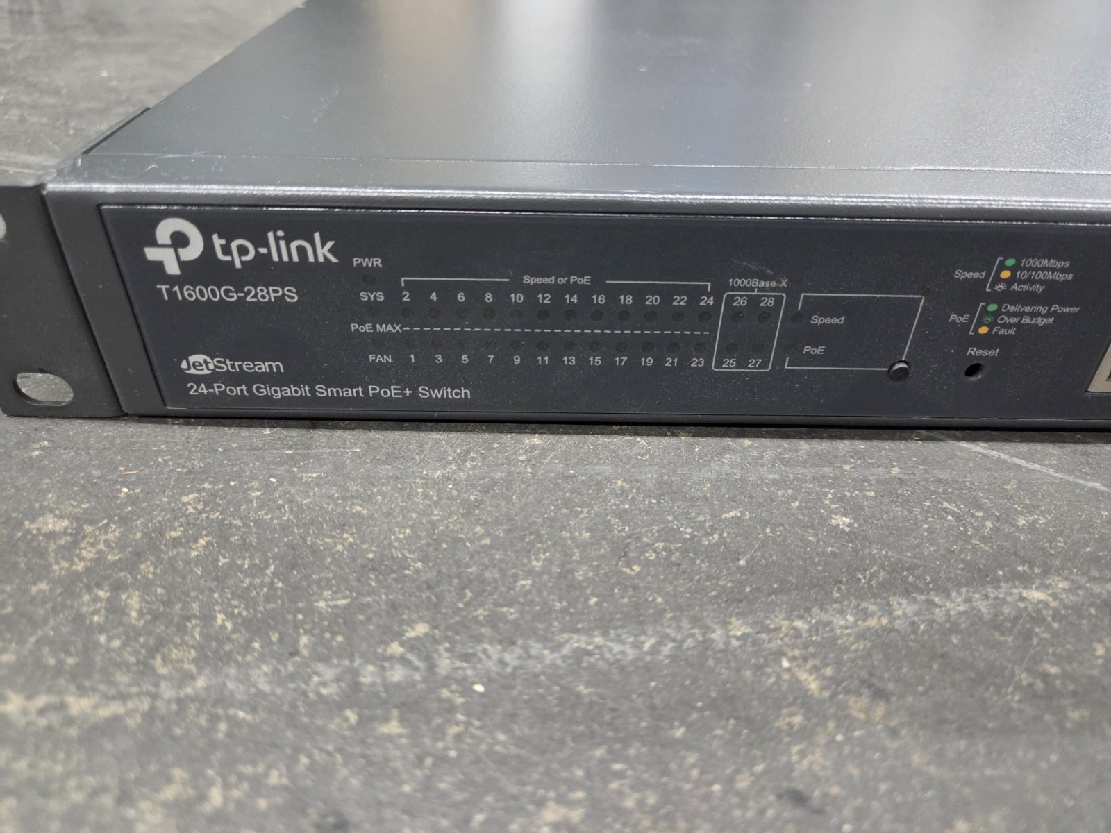 Tp-link JetStream T1600G-28PS 24 Port Gigabit Smart PoE+ Switch Used