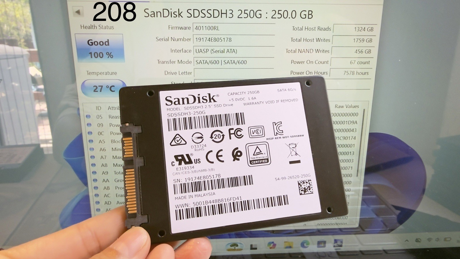 SanDisk Ultra 3D SSD 250GB SDSSDH3-250G SATA 6gbs 2.5" Solid State Drive