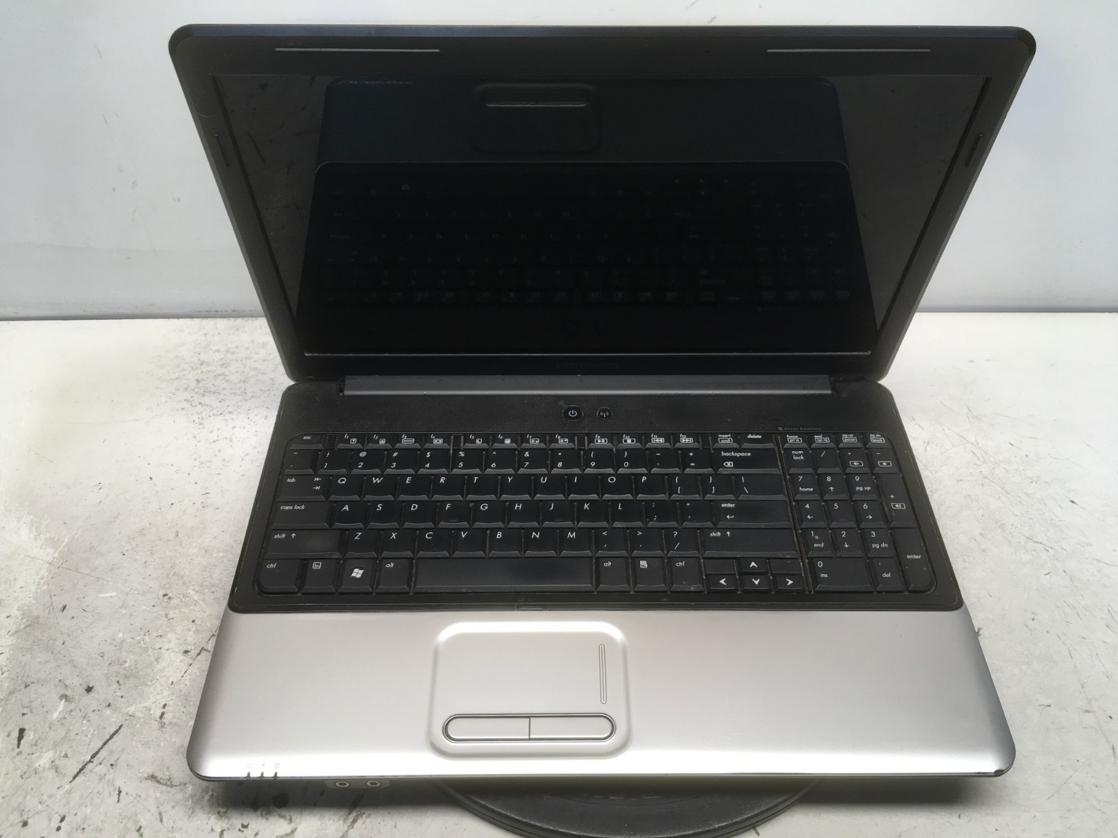 Compaq Presario CQ60-615DX Intel Celeron 900 2.2GHz 2 GB NO HDD No Batt