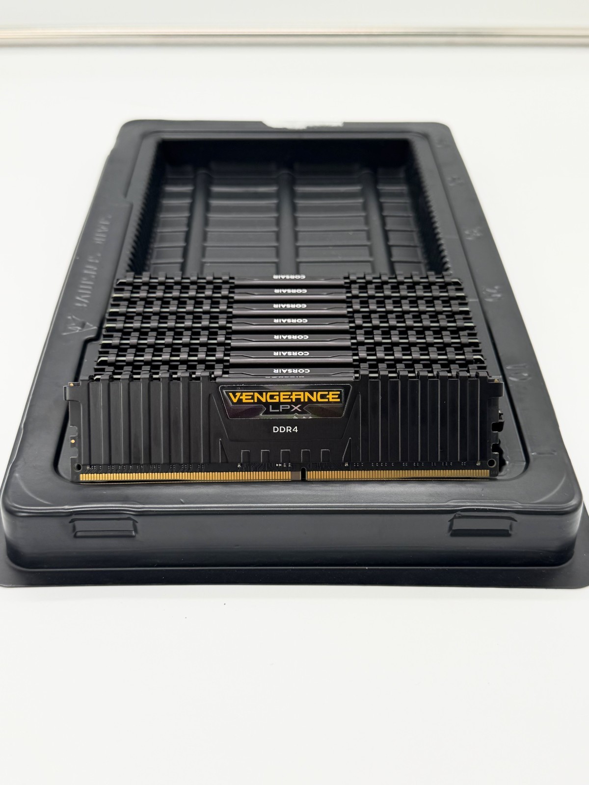 32GB KIT CRUCIAL VENGEANCE LPX PC4-2666 CMK32GX4M2A2666C16 DIMM CL16 XMP 2 TESTD