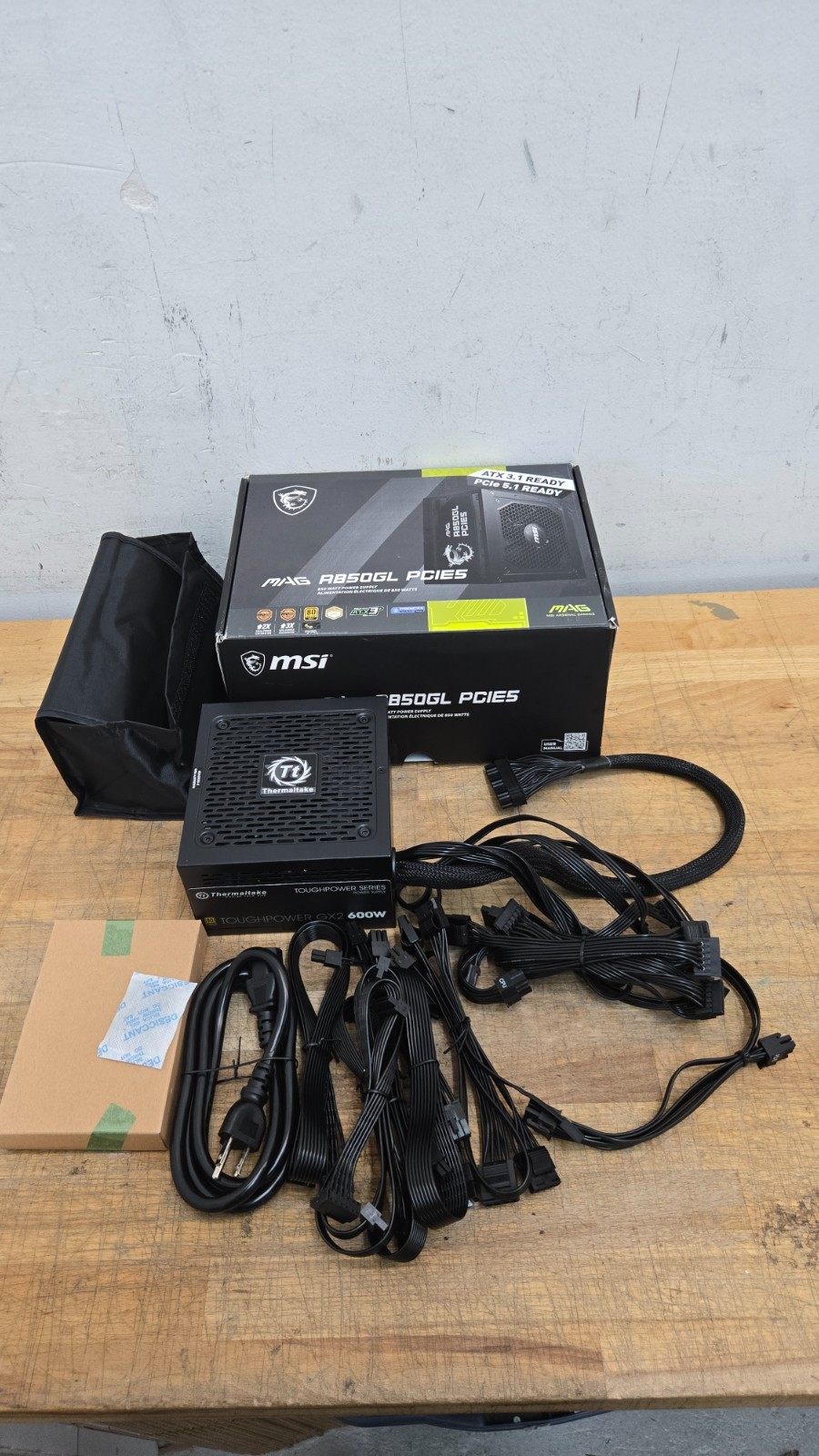 Thermaltake Toughpower GX2 600w 80 Plus Gold 600W Power Supply *READ-BOX*