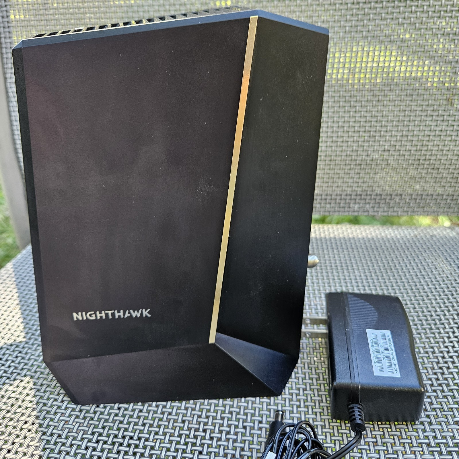 NETGEAR Nighthawk CM3000 DOCSIS 3.1 Mid/High-Split Cable Modem, 2.5Gbps - No Box