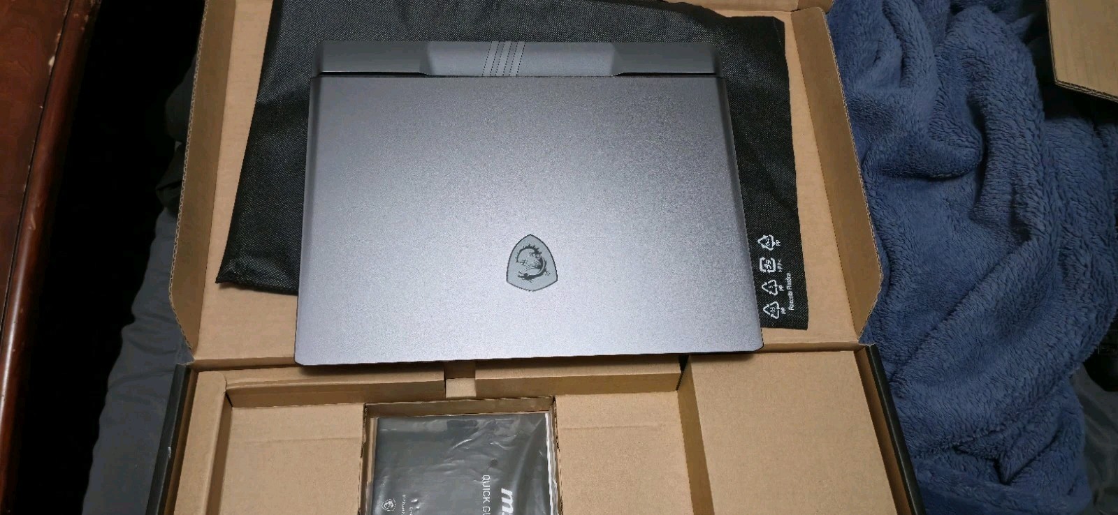 msi vector 16 hx ai, INTEL CORE 9 Ultra 275HX, RTX 5070, 32GB DDR5, 1TB SSD