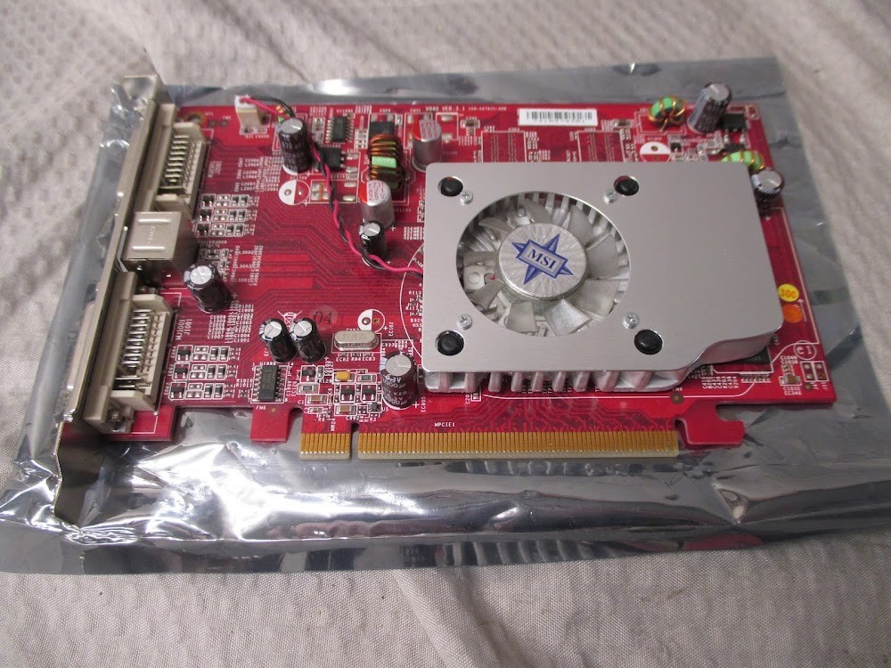 MSI ATI Radeon X1300 128MB PCIe x16 Graphics Card 6003076R Video Card