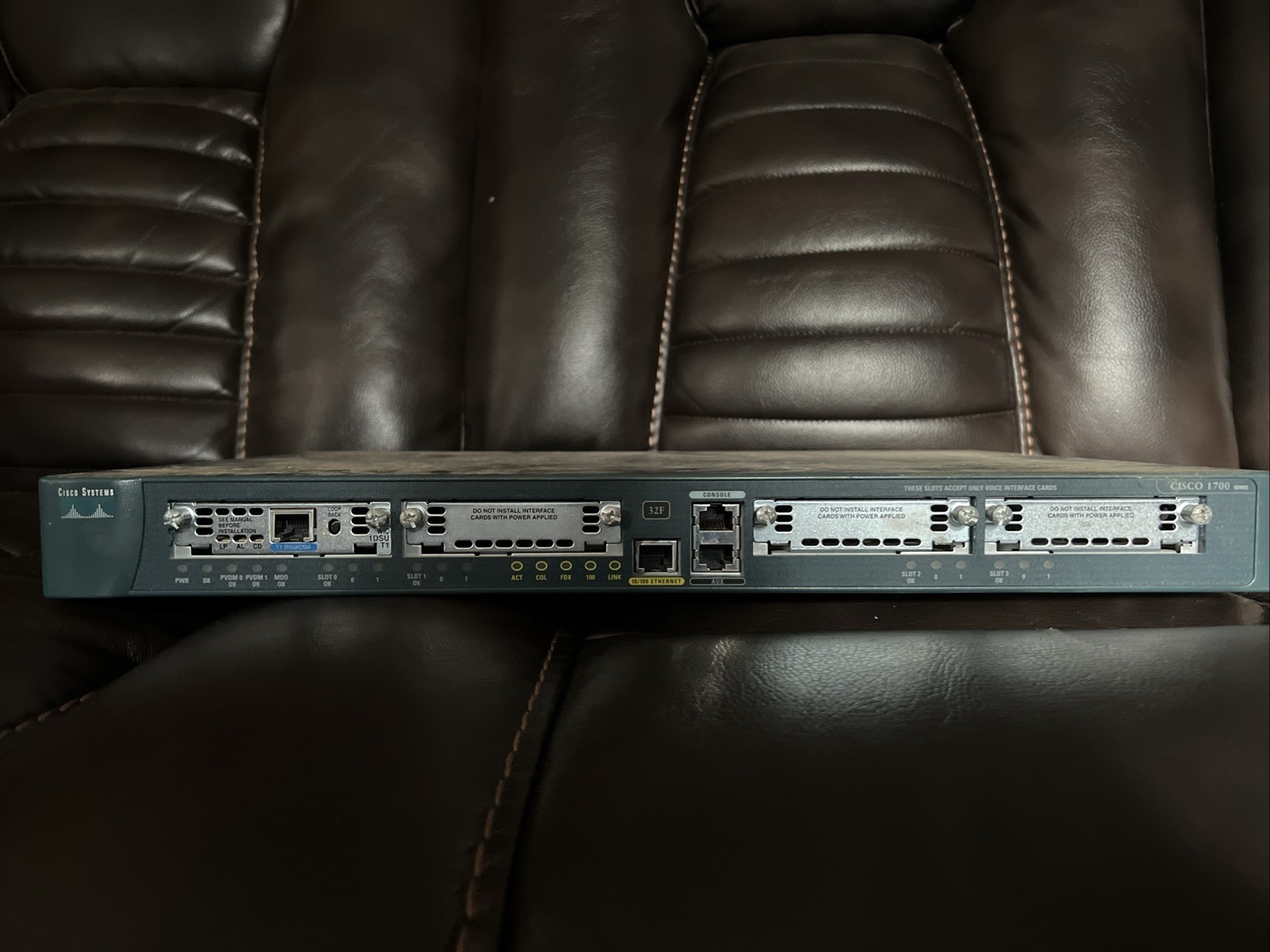 Cisco 1760 1-Port 10/100 Wired Router (CISCO1760)