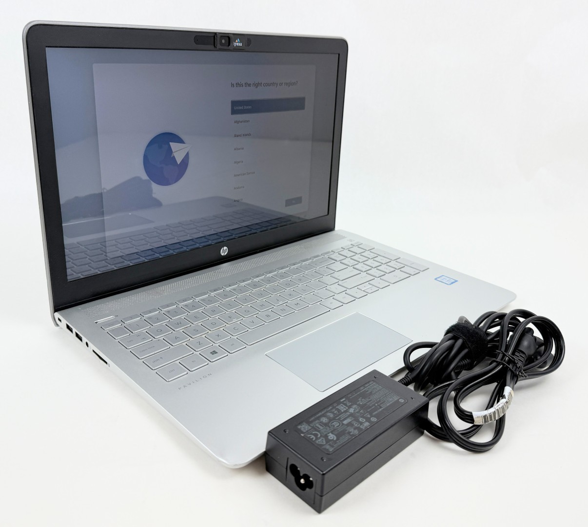 HP Pavilion 15-cc610ms 15.6" FHD i5-8250U 16GB 256 SSD W11H - Read