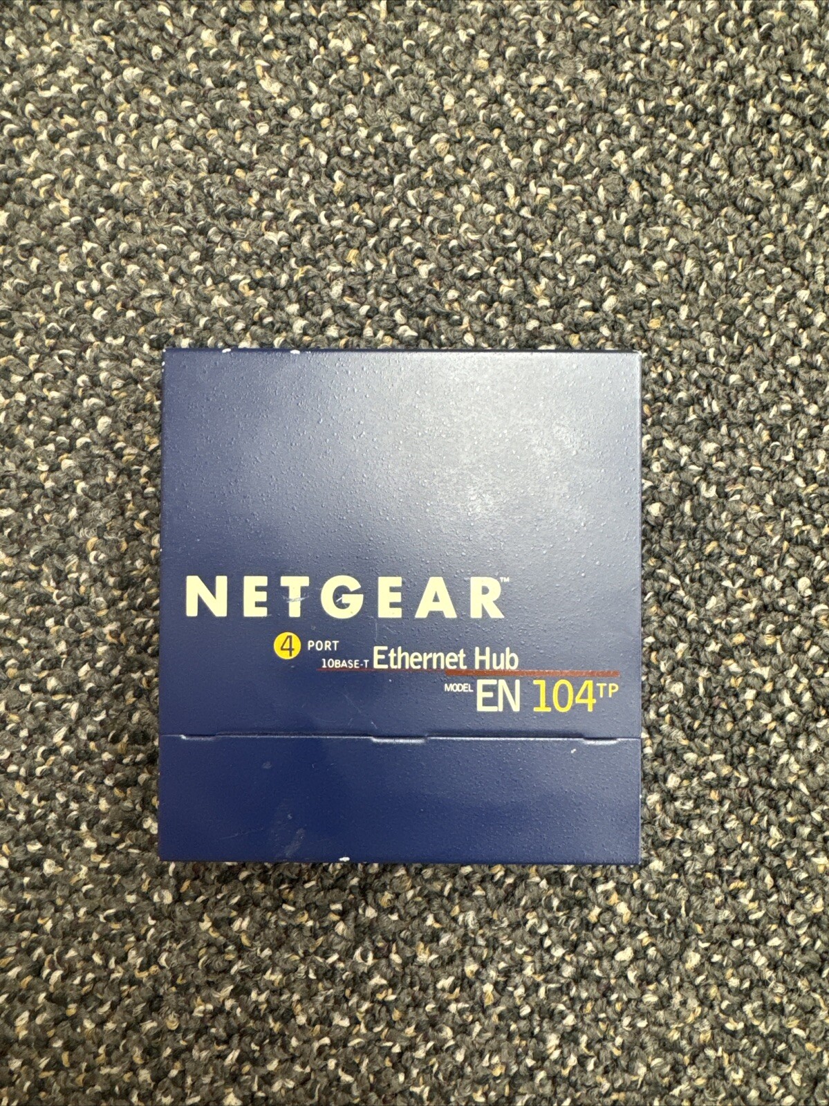 Netgear Model EN104TP 4-Port 10 Mbps  Ethernet Hub