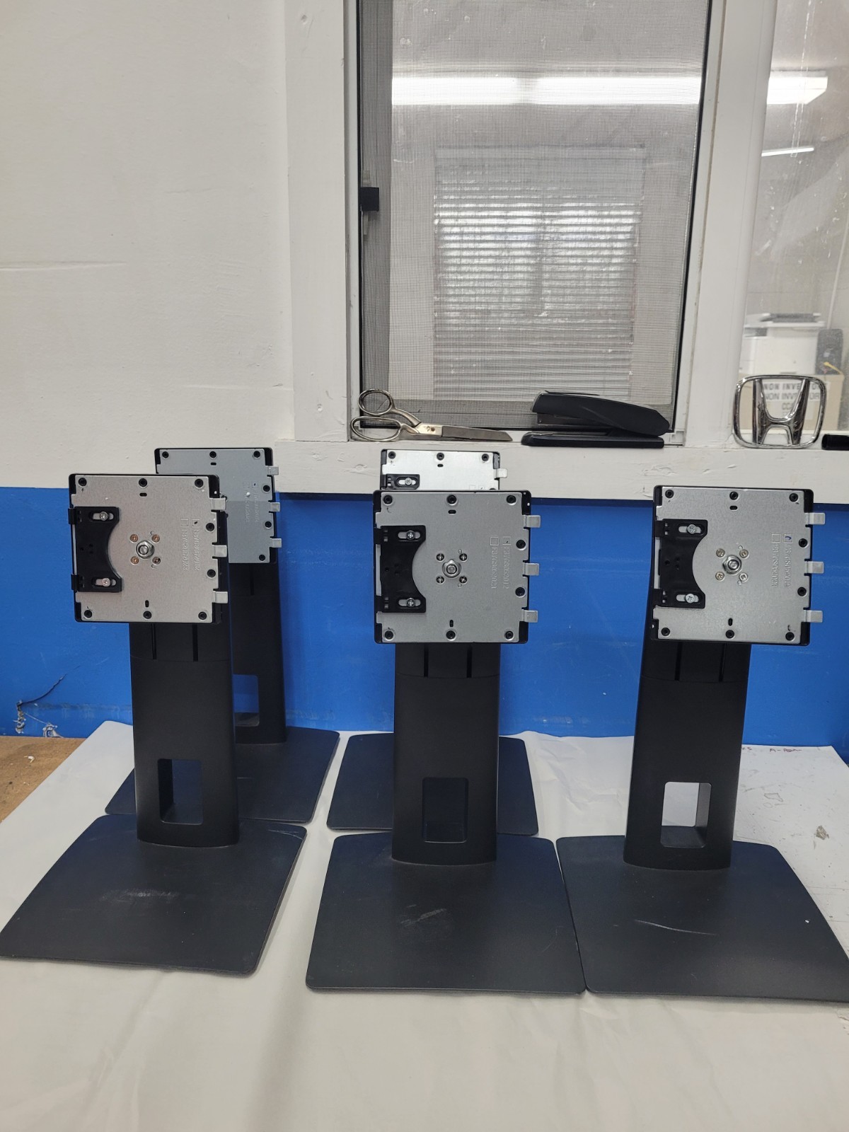 Lot OF 5, HP F37G8049012 Adjustable Monitor Stands With Base