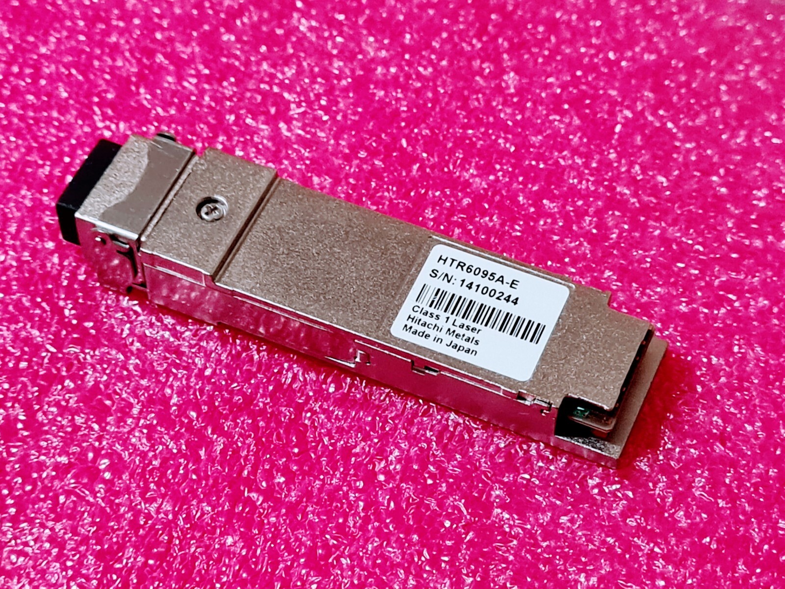 Hitachi HTR6095A-E 40GBase-LR4 1310nm QSFP+ SMF LC QSFP-40GE-LR4 Transceiver