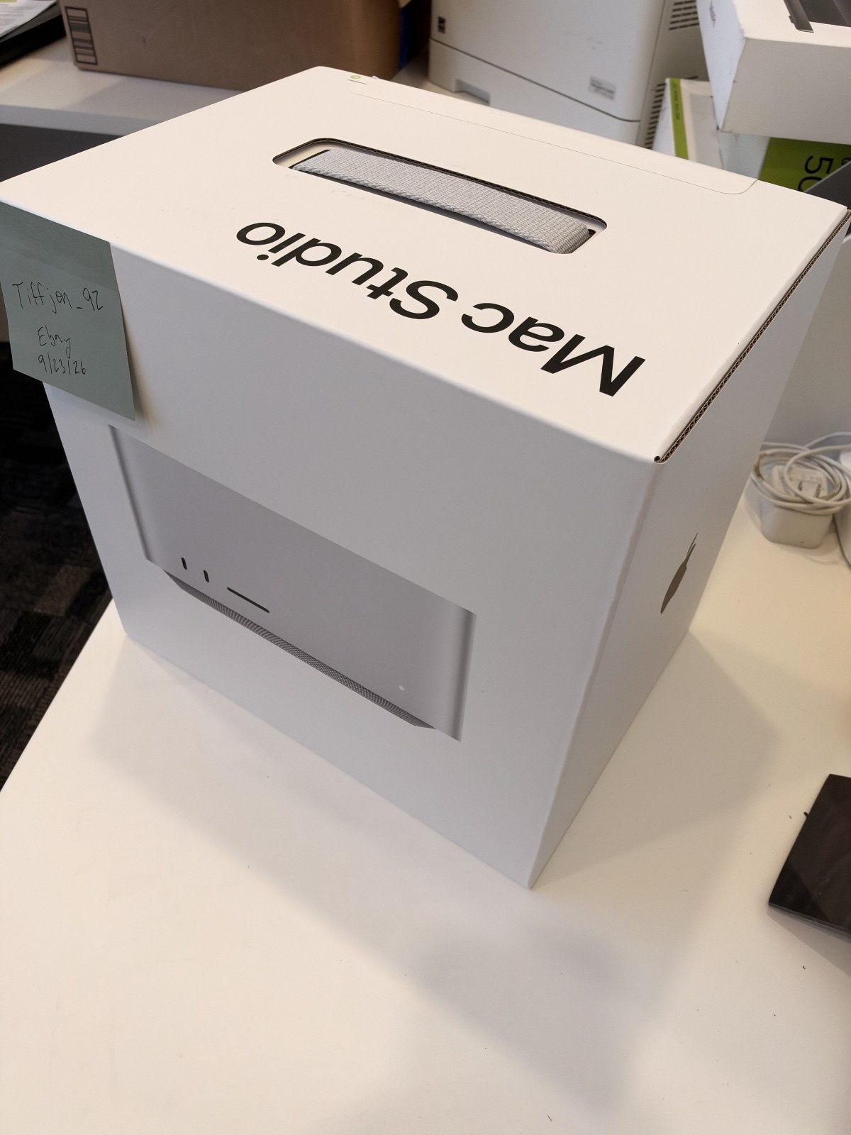 NEW SEALED 2026 Apple Mac Studio M5 Max 18C CPU 40C GPU 64GB 512GB Z1U400051