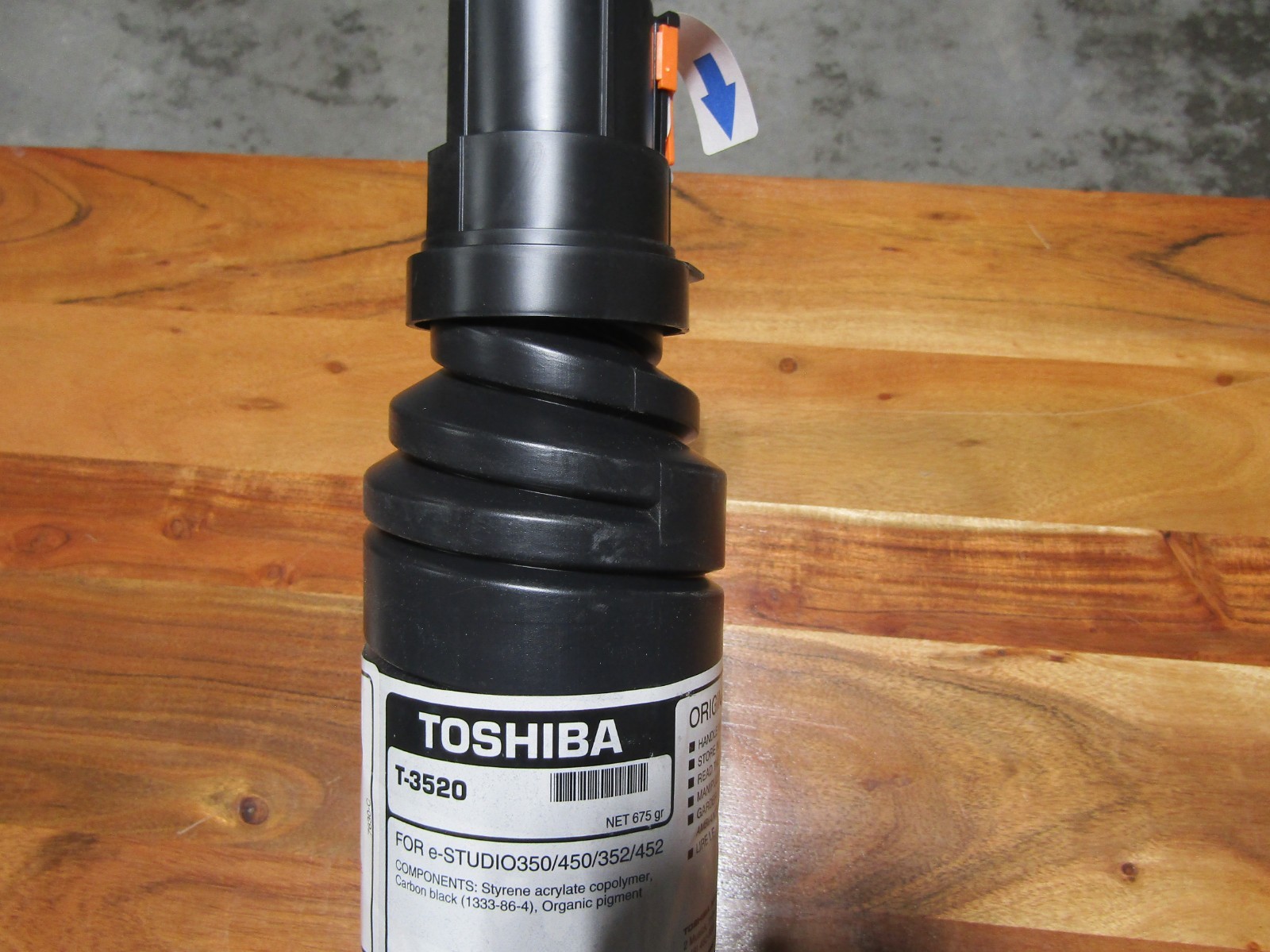 NEW TOSHIBA T-3520 OEM Genuine Black Toner Print Cartridge Sealed.